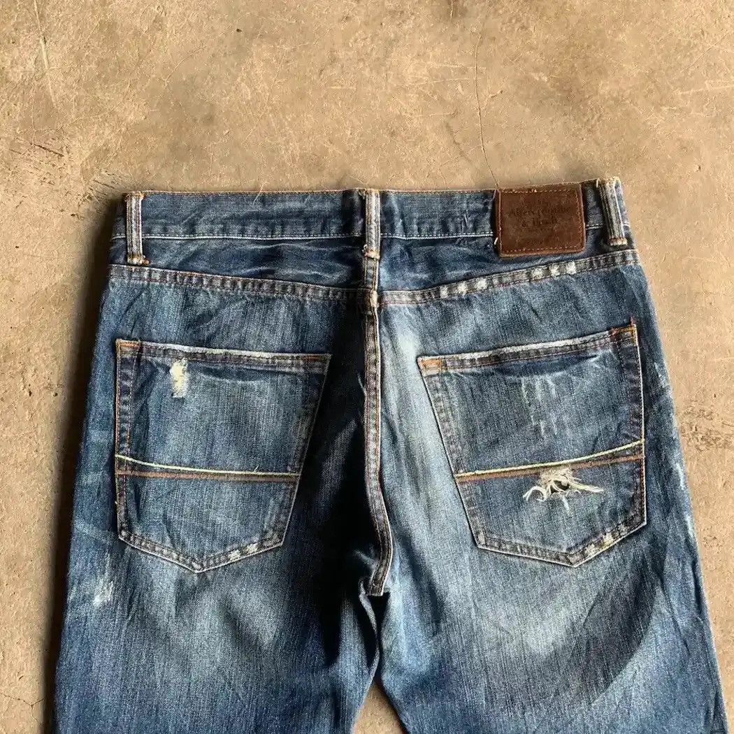 Abercrombie & Fitch 💥 STEALS💥RIPPED JEANS ABERCROMBIE&FITCH DENIM RUGGED PANTS Size US 33 - 13 Thumbnail