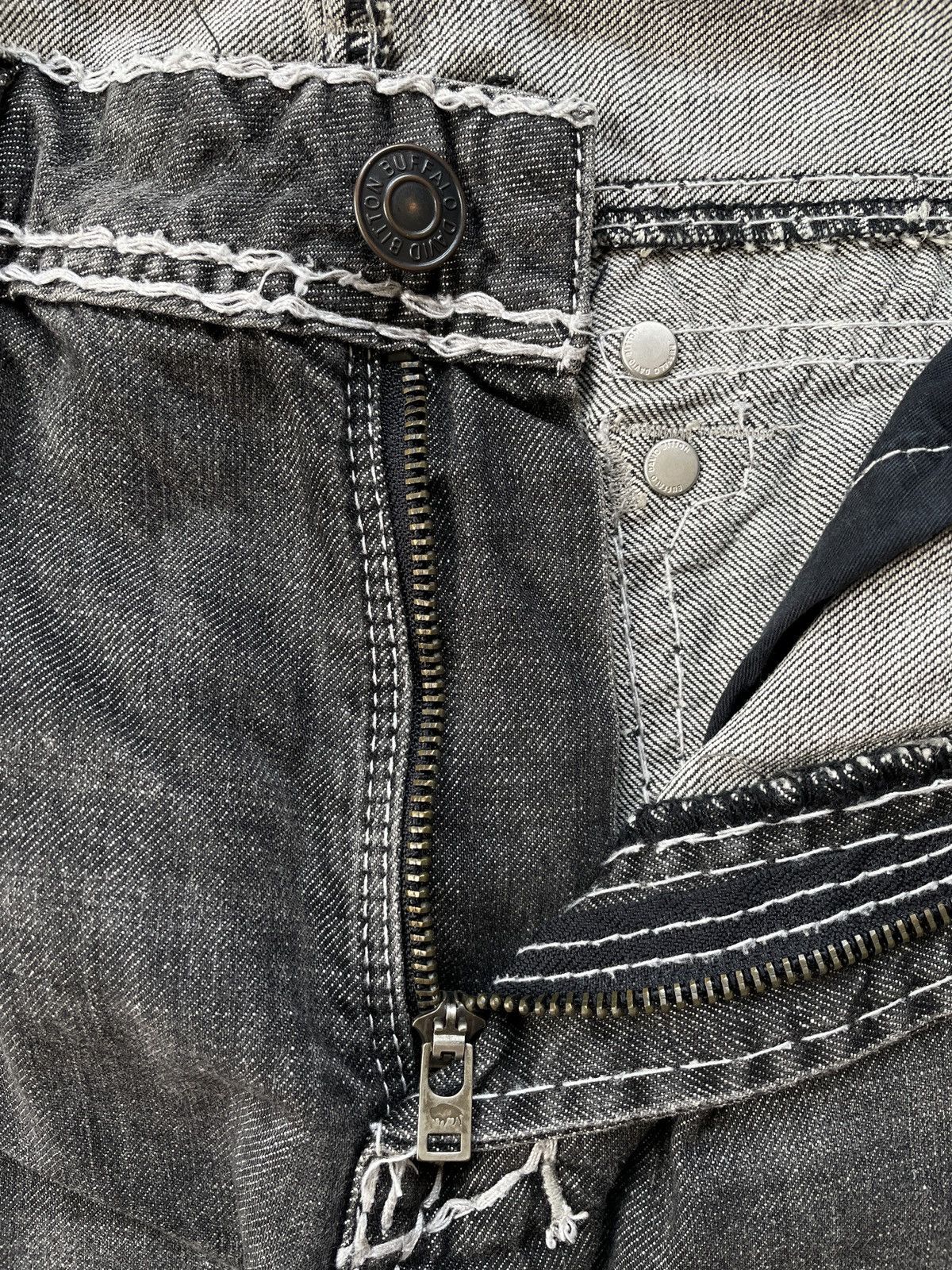 Buffalo David Bitton Buffalo David Bitton Deakon Jeans Size US 36 / EU 52 - 5 Thumbnail