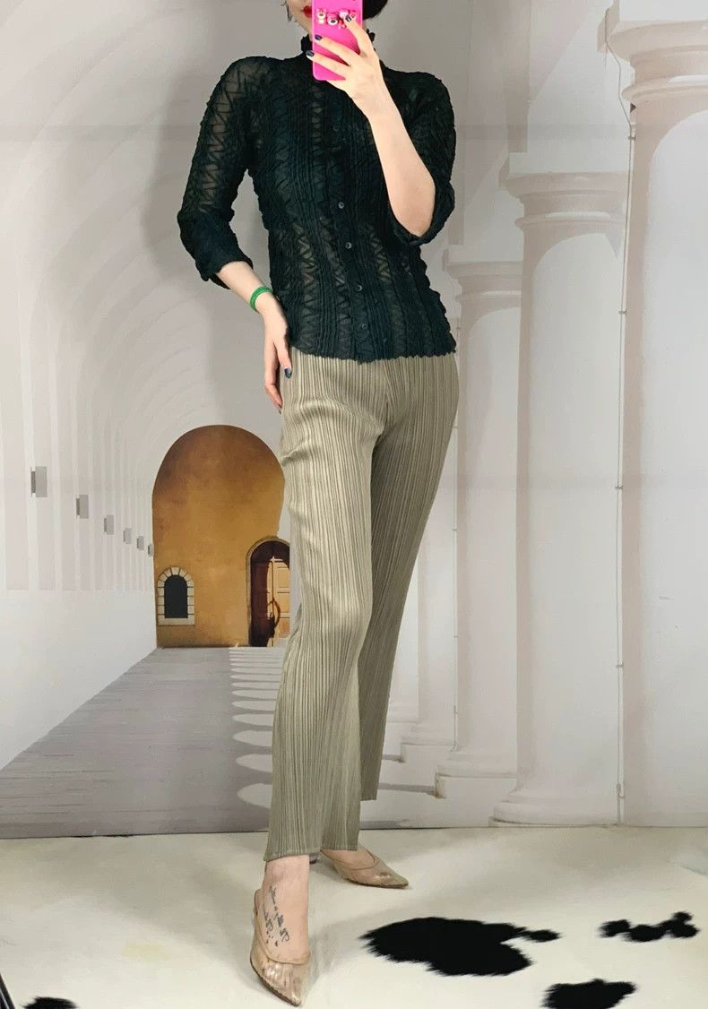 Issey Miyake Issey Miyake Khaki flared pants Size 23" - 1 Thumbnail