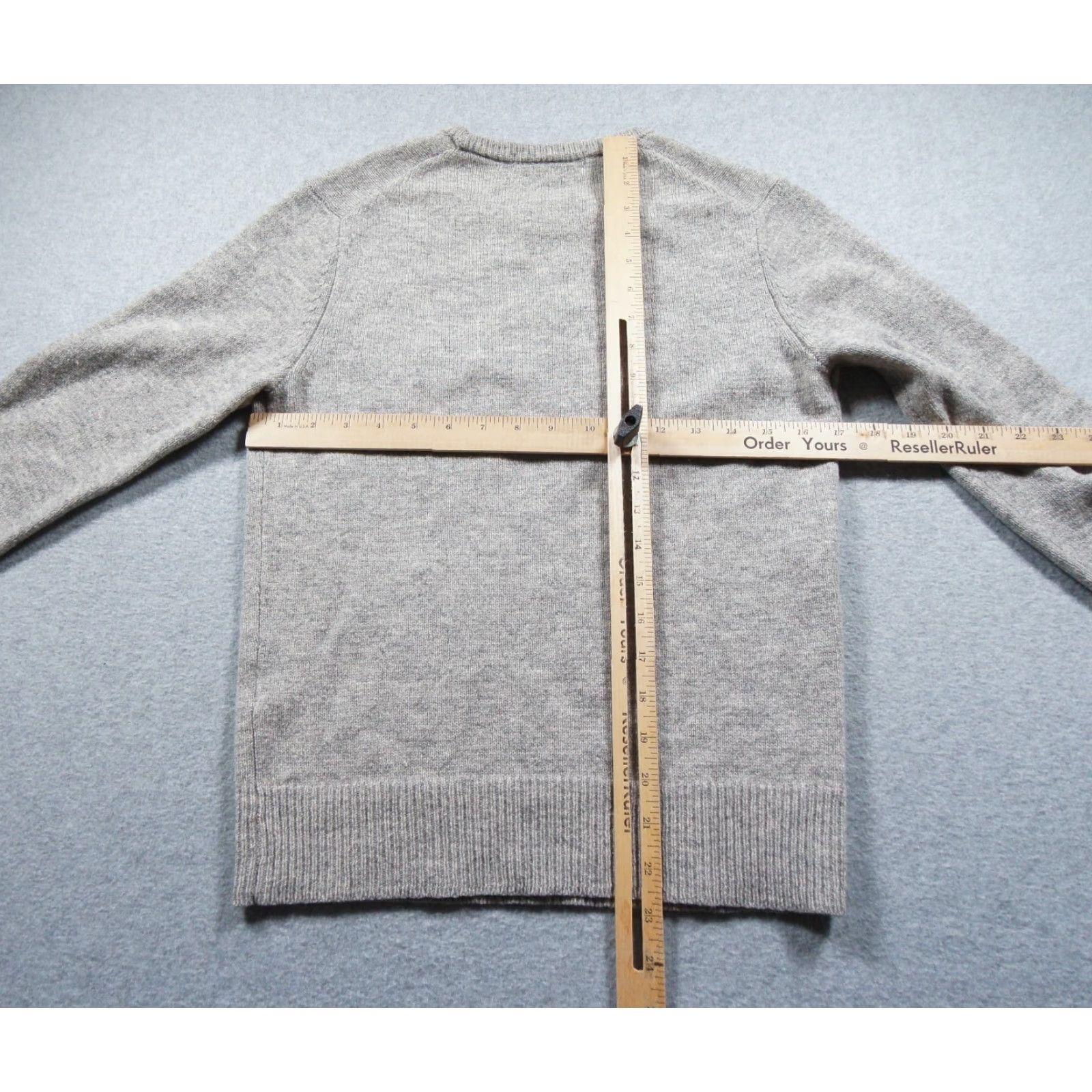 Uniqlo Uniqlo Sweater Womens XXSmall Gray Knit Crewneck JW Anderson Wool Pullover Fish Classic Pullover Knit Casual Womens Small Wool Crewneck United? Size L / US 10 / IT 46 - 7 Thumbnail