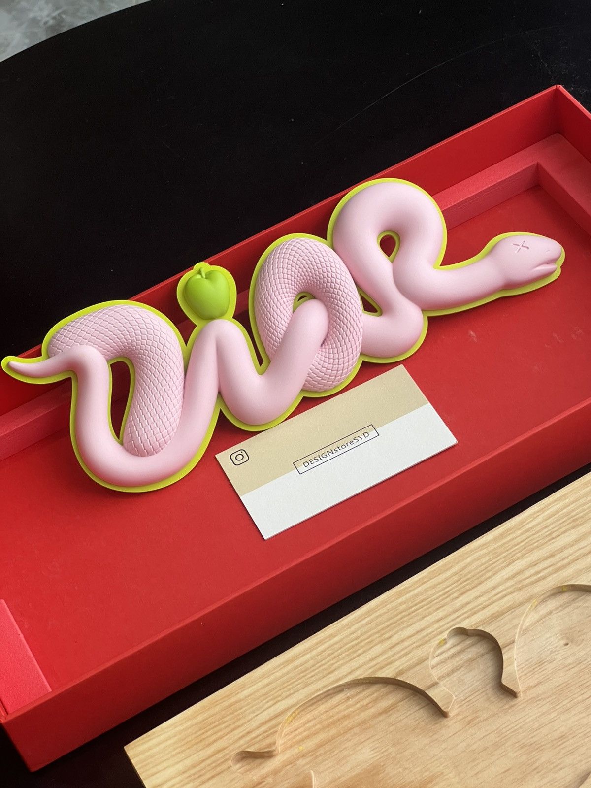 Dior × Kaws kaws Dior snake unit Size ONE SIZE - 1 Thumbnail