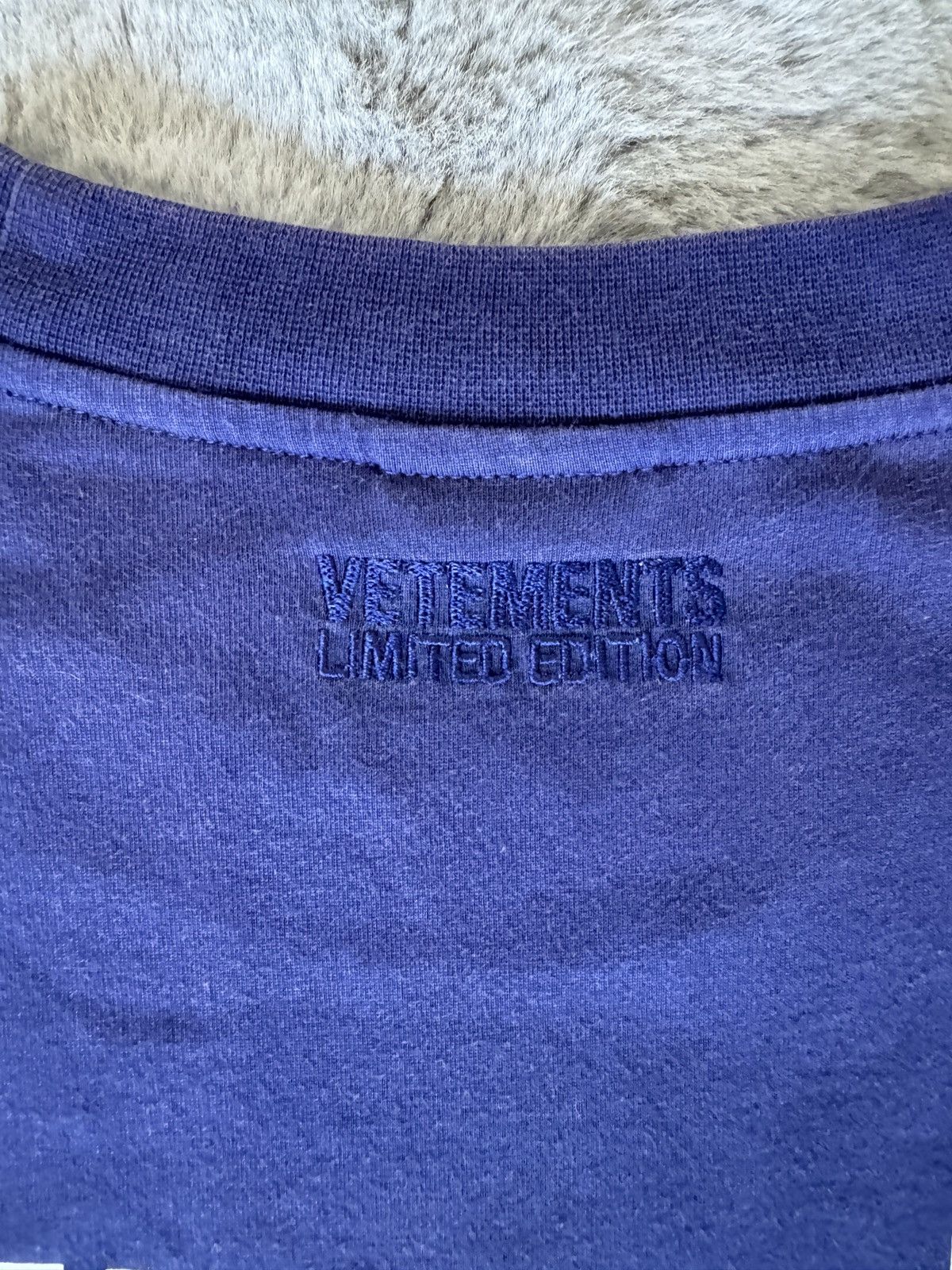 Vetements Gvasalia For Vetements Logo T-Shirt Size US S / EU 44-46 / 1 - 12 Thumbnail