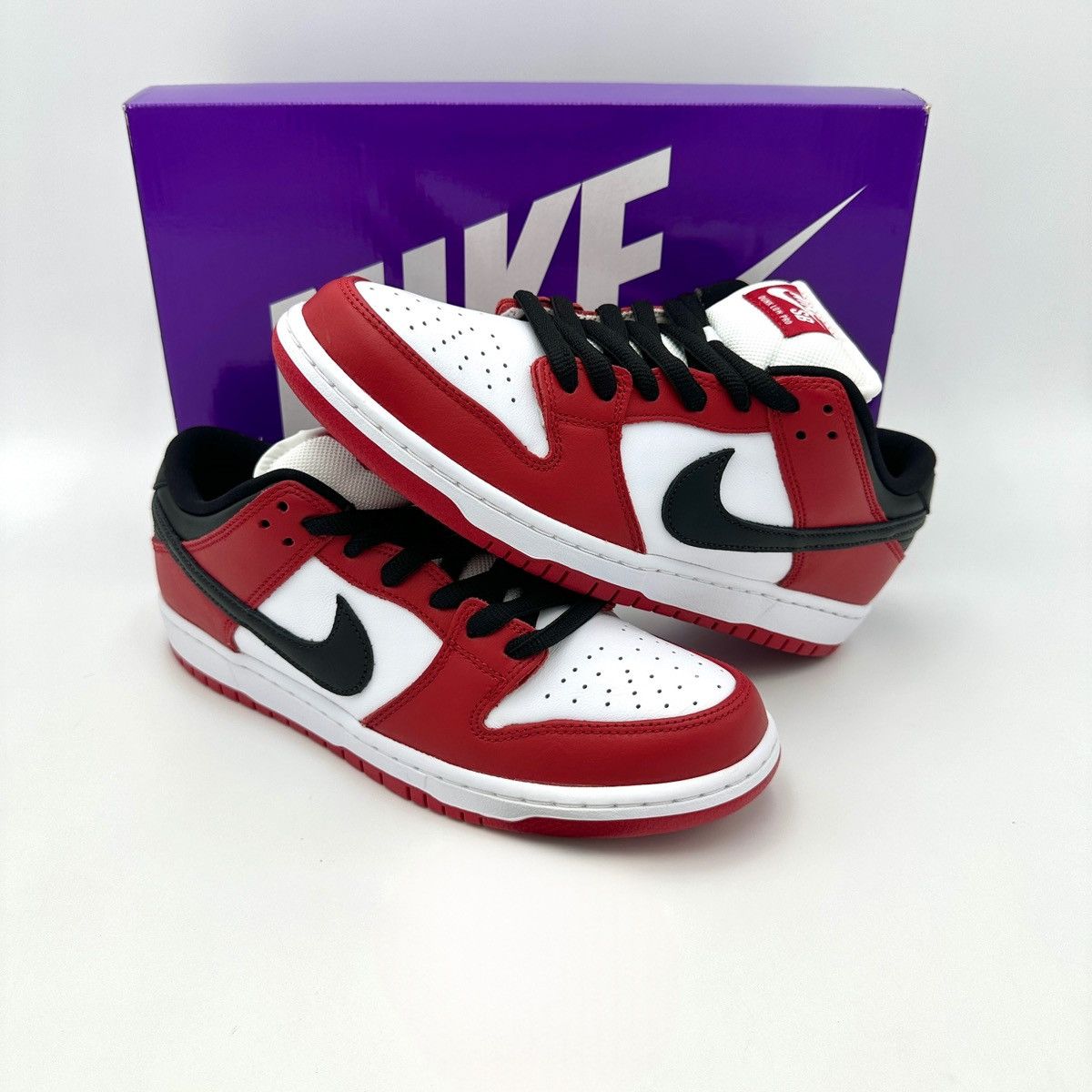 Nike Nike SB Dunk Low J-Pack Chicago Size US 9.5 / EU 42-43 - 2 Thumbnail