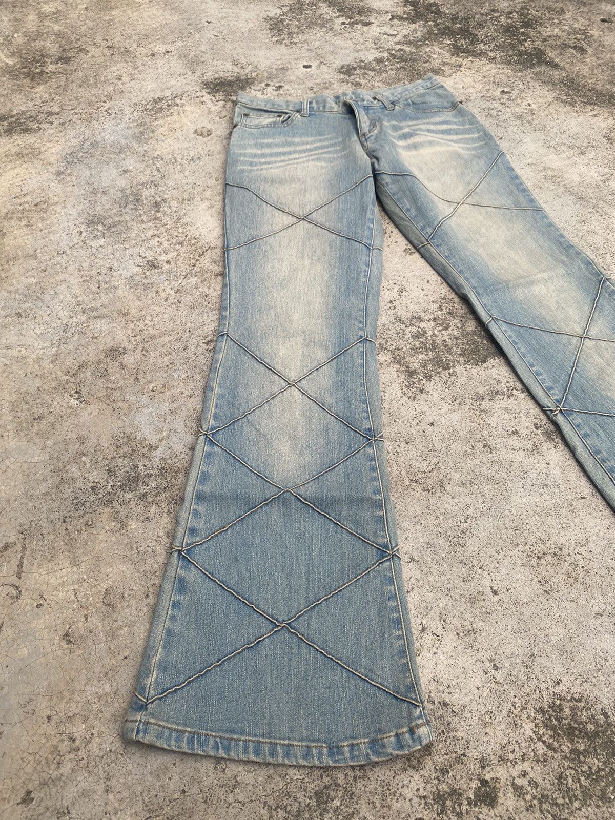 If Six Was Nine × Japanese Brand × Uniqlo Flare Jeans Uniqlo Hagi Mud Clawmark Bootcut Size US 28 / EU 44 - 1 Thumbnail