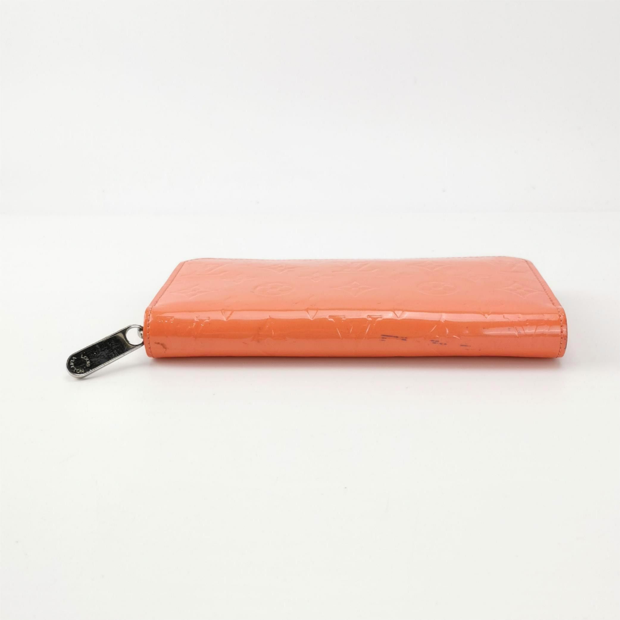 Louis Vuitton Louis Vuitton (LV) Zippy patent leather embossed monogram z Size ONE SIZE - 2 Thumbnail