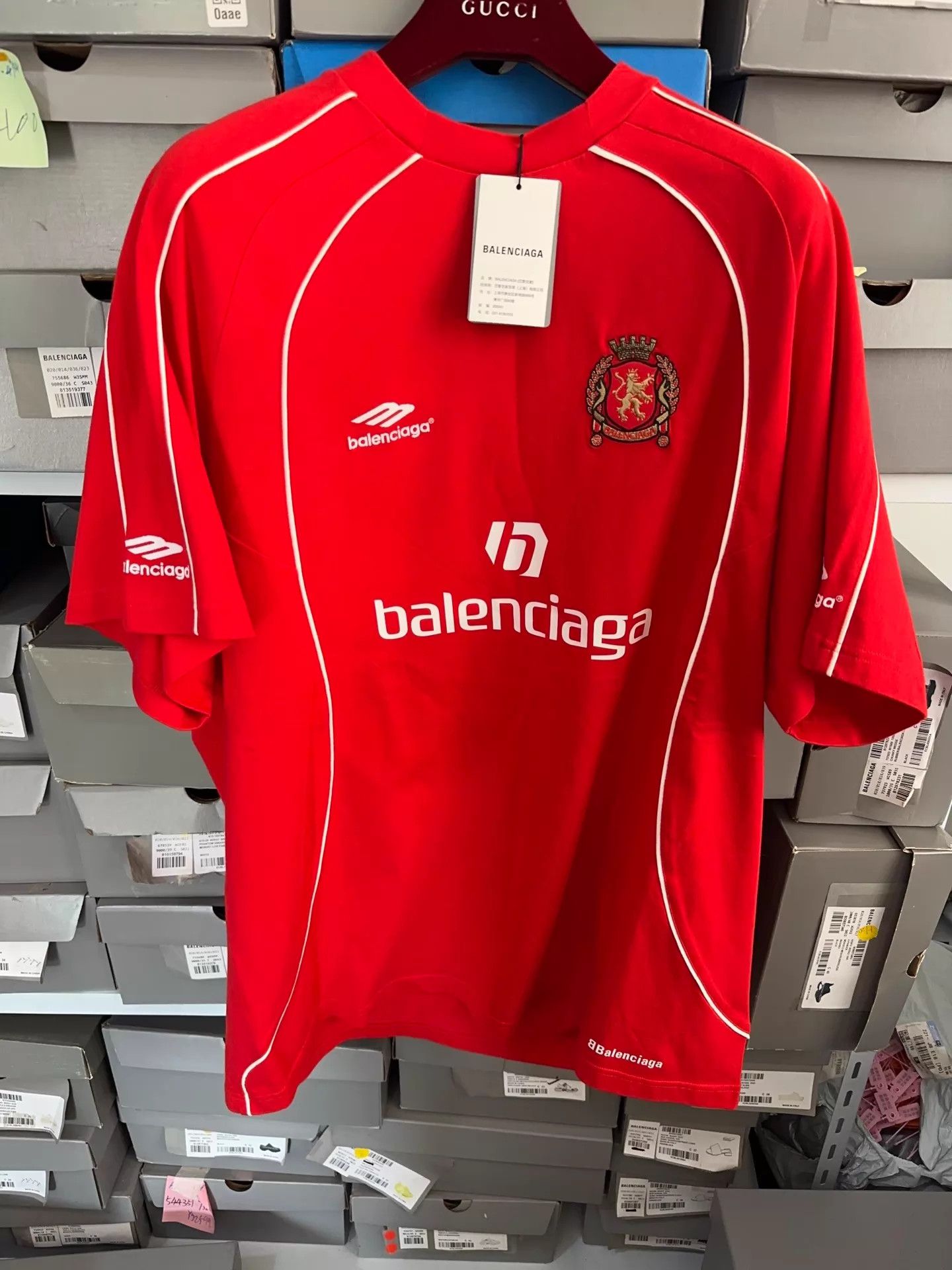 Balenciaga Balenciaga x Man Utd red short-sleeve unisex jersey Size L / US 10 / IT 46 - 3 Thumbnail