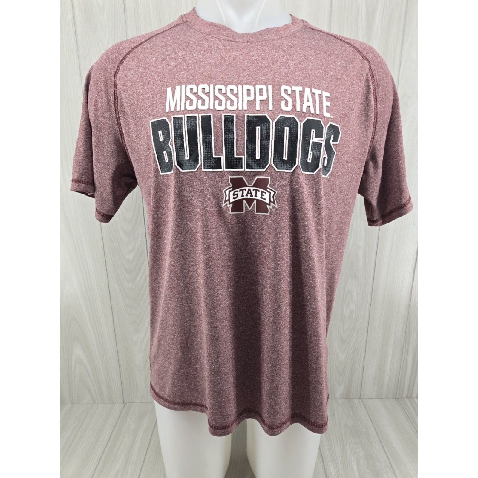 Vintage VINTAGE Mississippi State College Large Red T-Shirt Raised Letters Russell Men L Red Graphic Print College 90s Mens Size US L / EU 52-54 / 3 - 2 Thumbnail