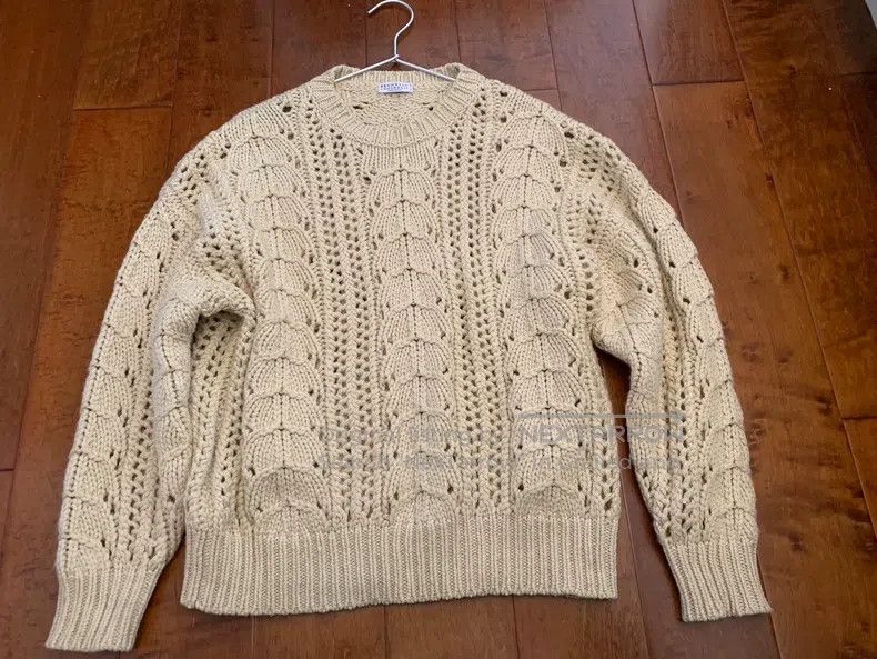 Brunello Cucinelli Brunello Cucinelli Goose Yellow Sequin Embedded Cashmere S Size XS / US 0-2 / IT 36-38 - 2 Thumbnail