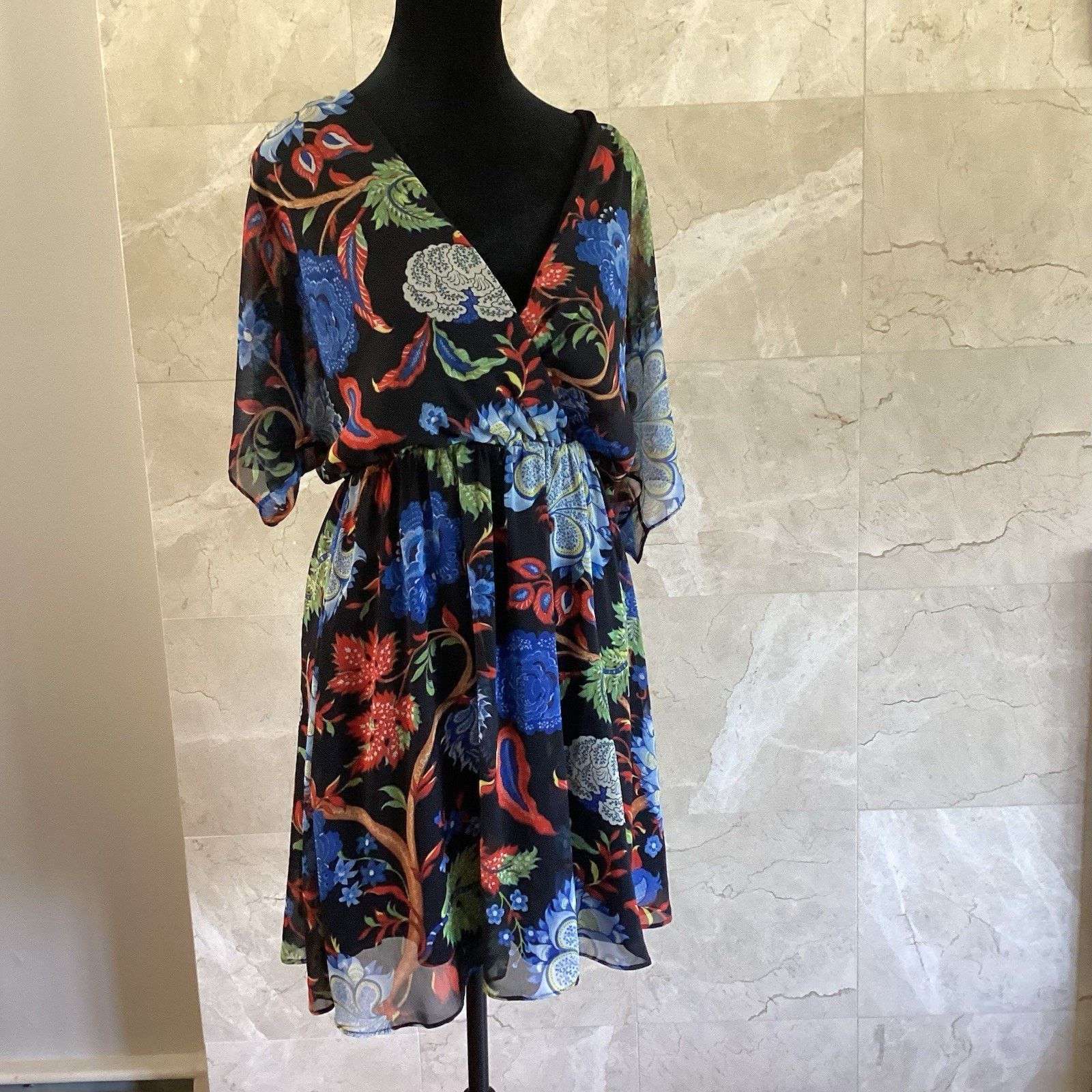 Alice + Olivia Alice + Olivia Cay Alder Floral Mini Dress Size 4 Black Fall Size S / US 4 / IT 40 - 3 Thumbnail