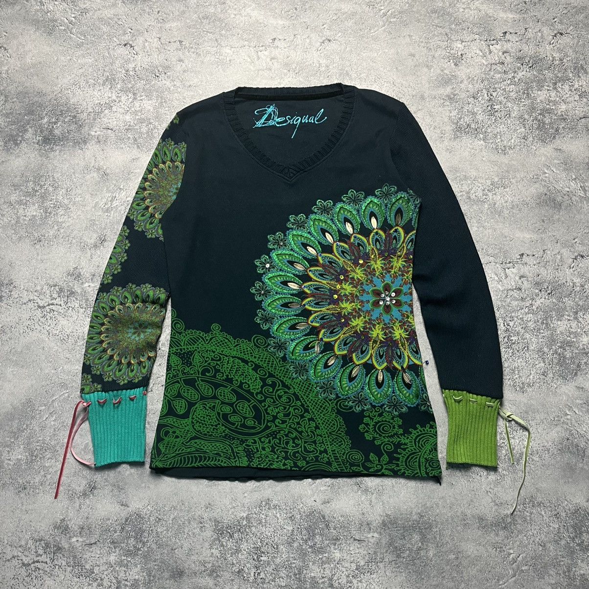 Desigual × Japanese Brand Vintage Desigual Floral Knit Sweater Longsleeve Avant-Garde Size L / US 10 / IT 46 - 1 Thumbnail