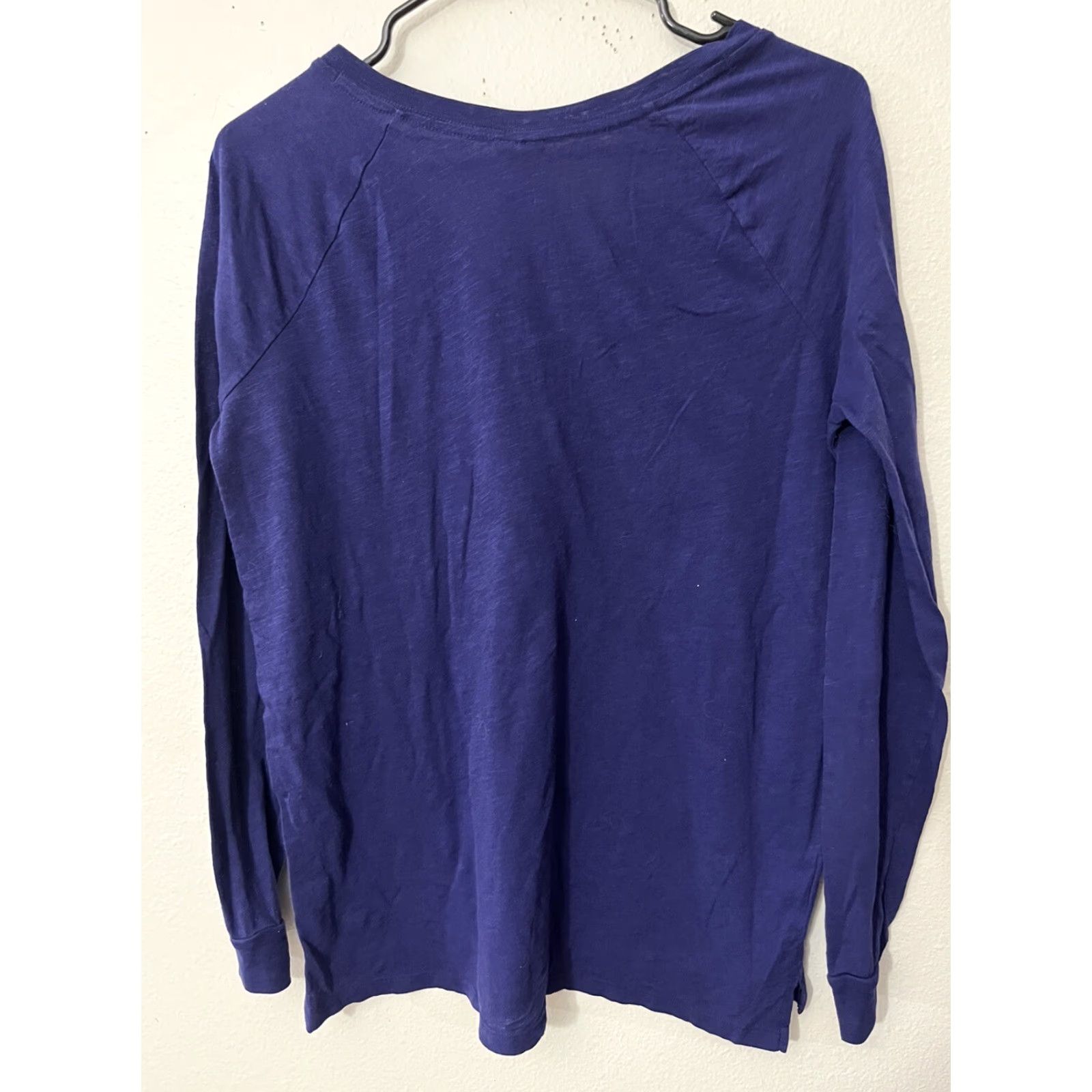 Victoria's Secret Victoria's Secret PINK T-Shirt Women's V-Neck Long Sleeve Blue Small EUC Basic Shirt Size S / US 4 / IT 40 - 3 Thumbnail
