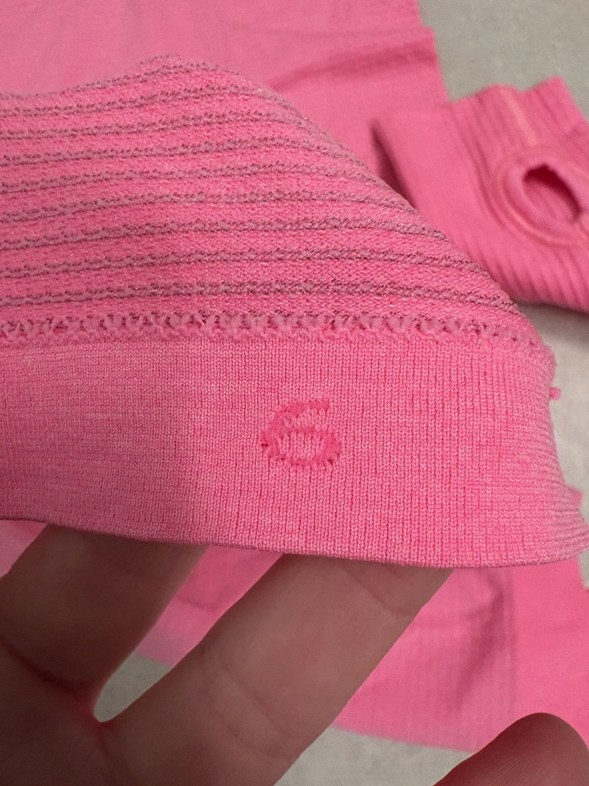 Lululemon Lululemon Neon Pink Swiftly Tech Hip Length T-shirt Size 6 Size M / US 6-8 / IT 42-44 - 5 Thumbnail