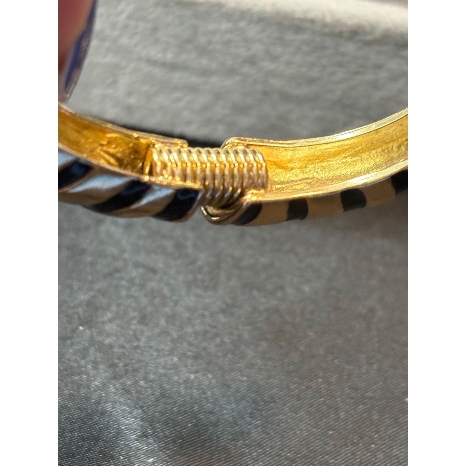 Kenneth Jay Lane Vintage Robert Jay Lane Tiger Head Cuff Bracelet size 5.5” Size ONE SIZE - 14 Thumbnail