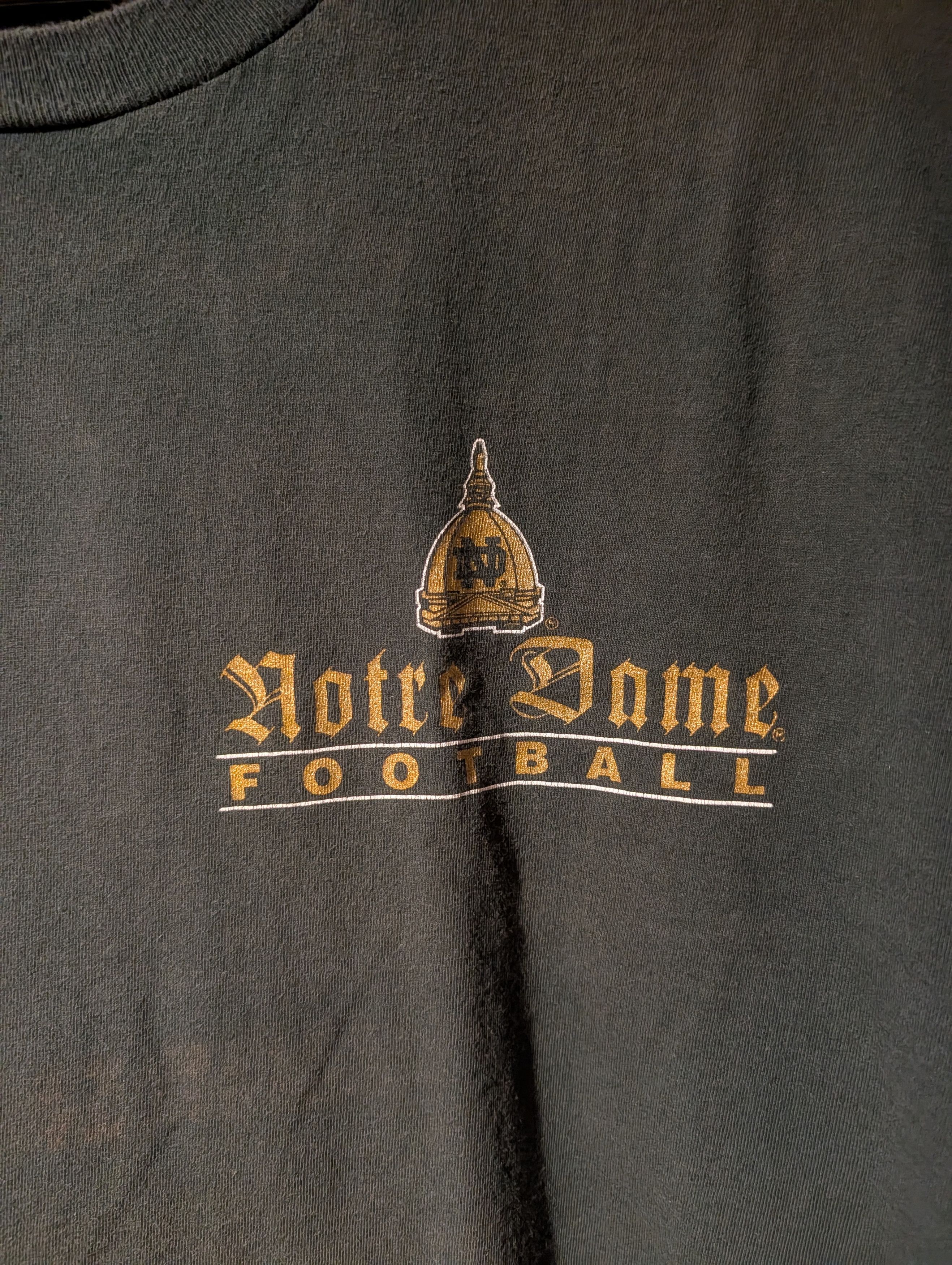 NCAA Vintage Notre Dame Football Shirt Sun Faded Thrashed Tee Size US XL / EU 56 / 4 - 11 Thumbnail