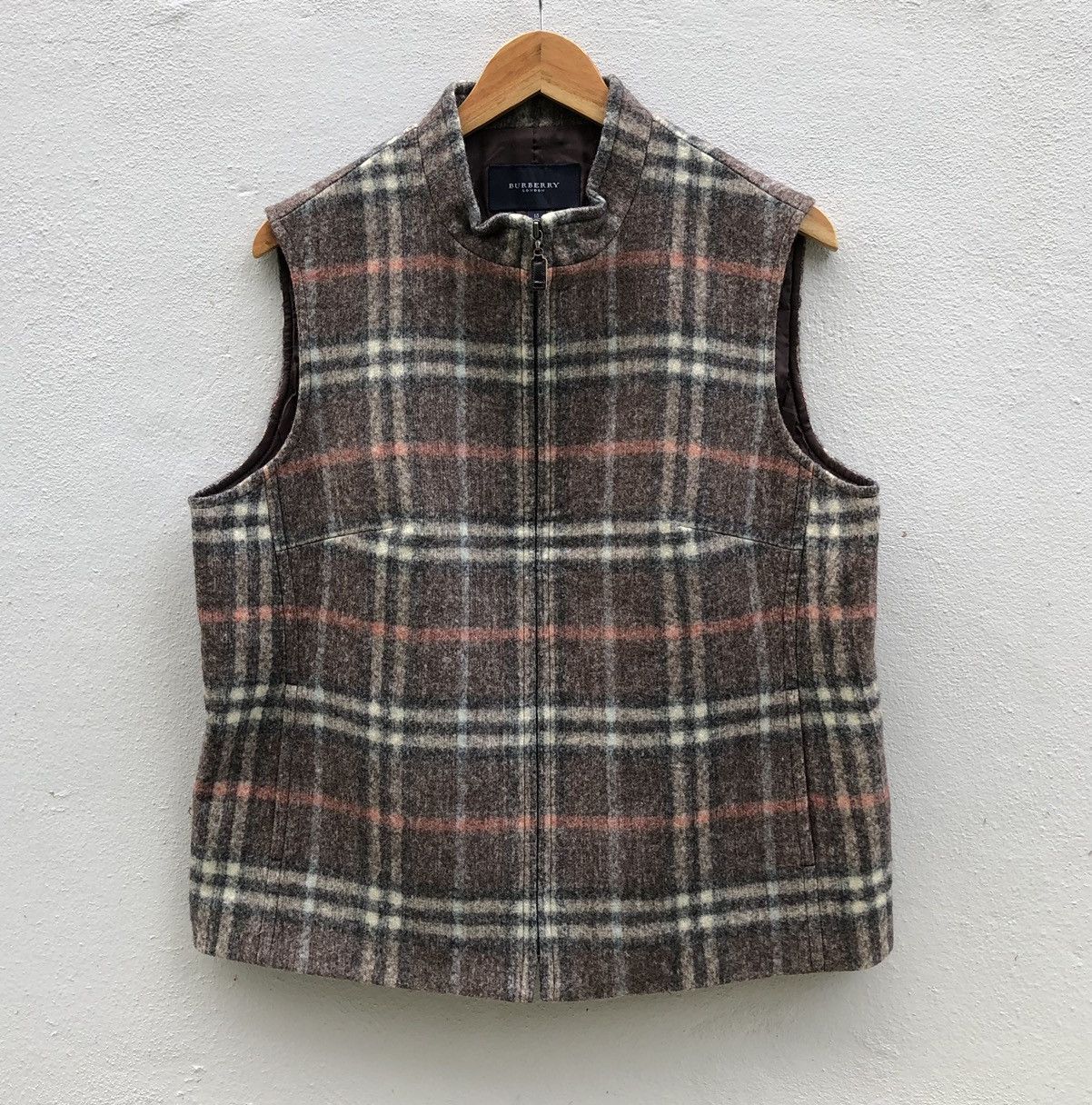 Burberry Burberry London Checked Novacheck Vest Wool Jacket Size M / US 6-8 / IT 42-44 - 4 Thumbnail