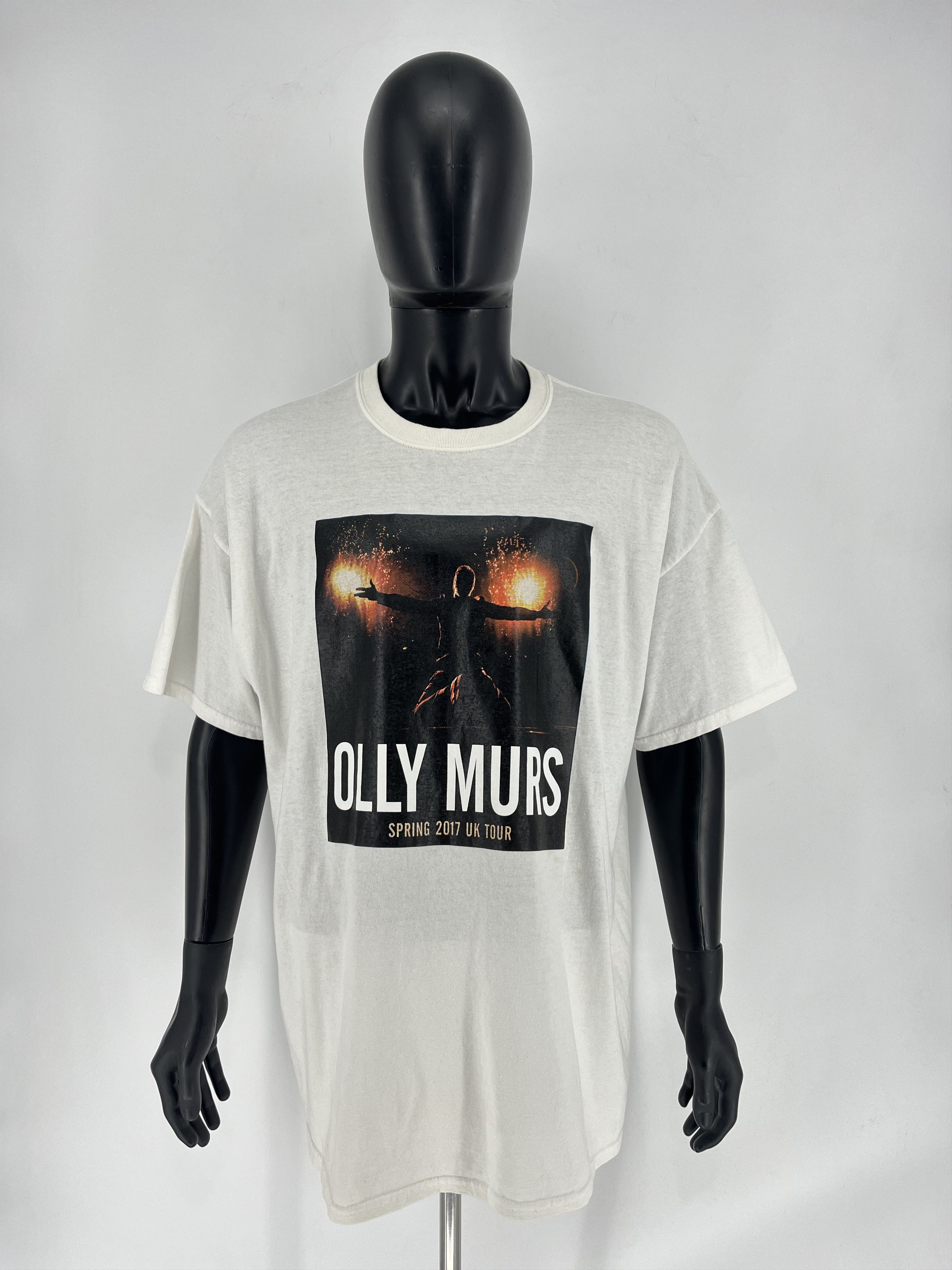 Band Tees Olly Murs Band Tee Tshirts Vintage Size XXL World Tour 2017 Size US XXL / EU 58 / 5 - 2 Thumbnail