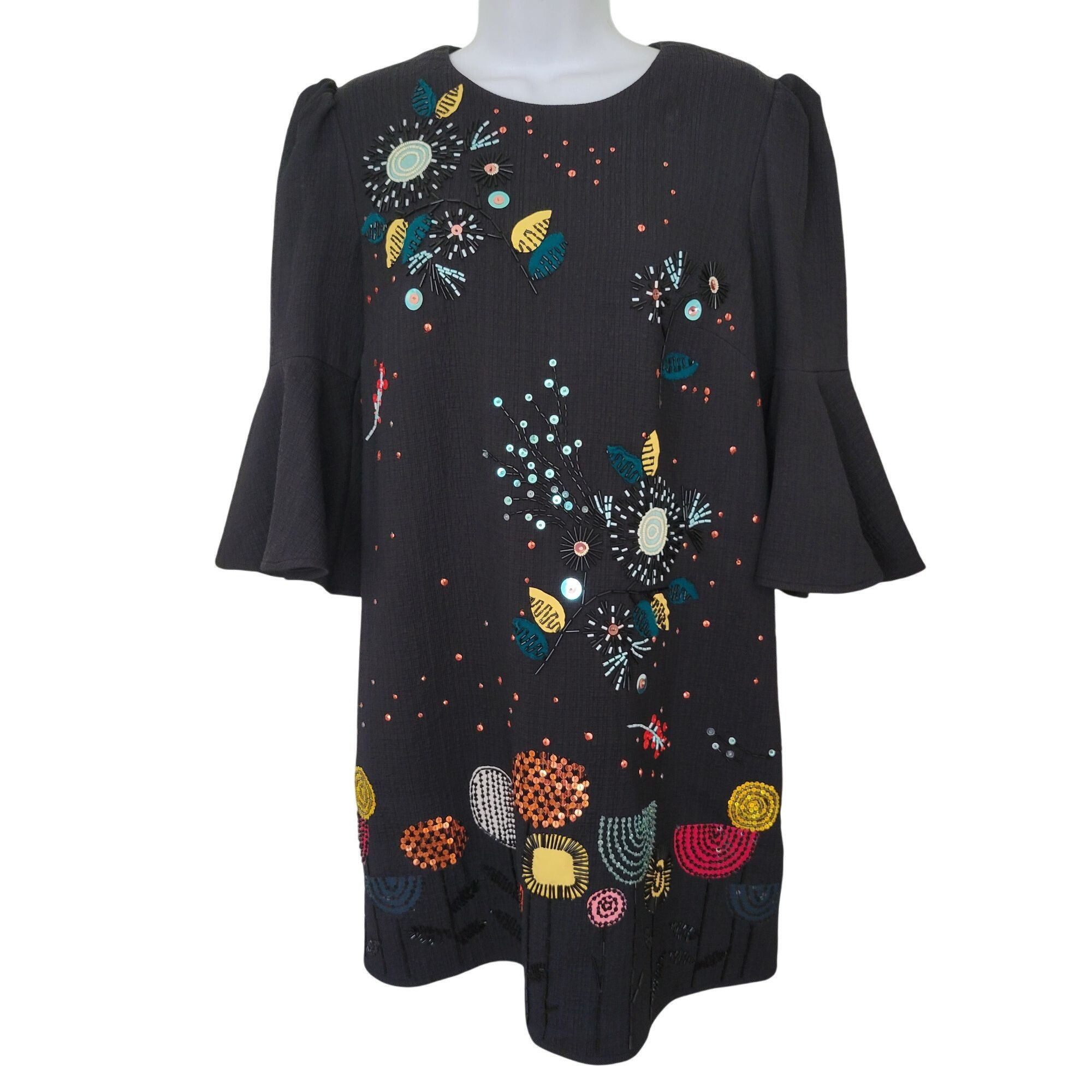 Elisabetta Franchi Elisabetta Franchi Black Bell Sleeve Embroidered Sequins Bea Size M / US 6-8 / IT 42-44 - 2 Thumbnail