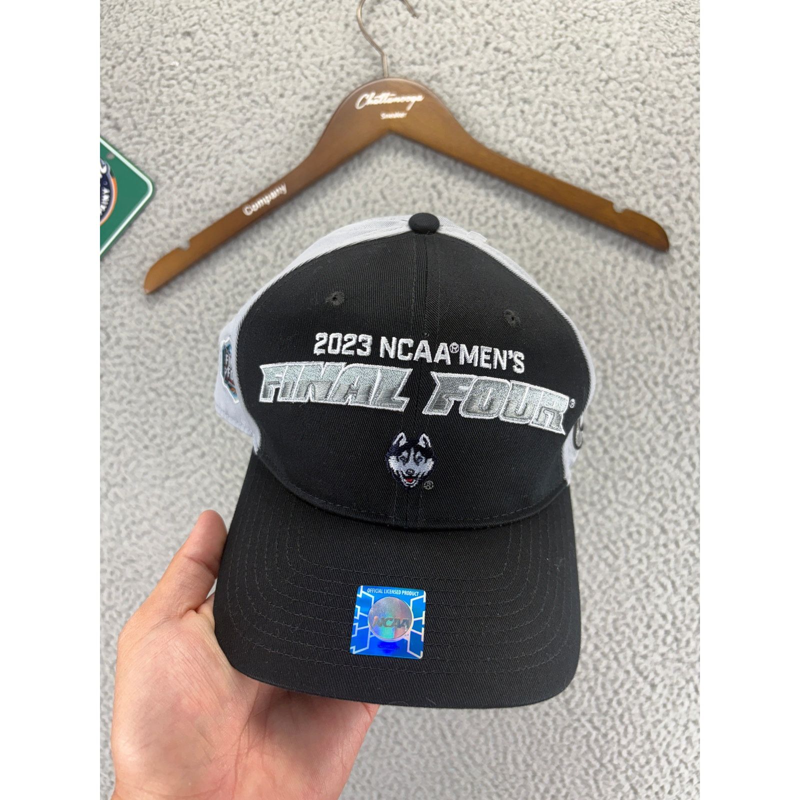 Nike Nike NCAA Connecticut Huskies Basketball Snapback Hat Size ONE SIZE - 1 Thumbnail