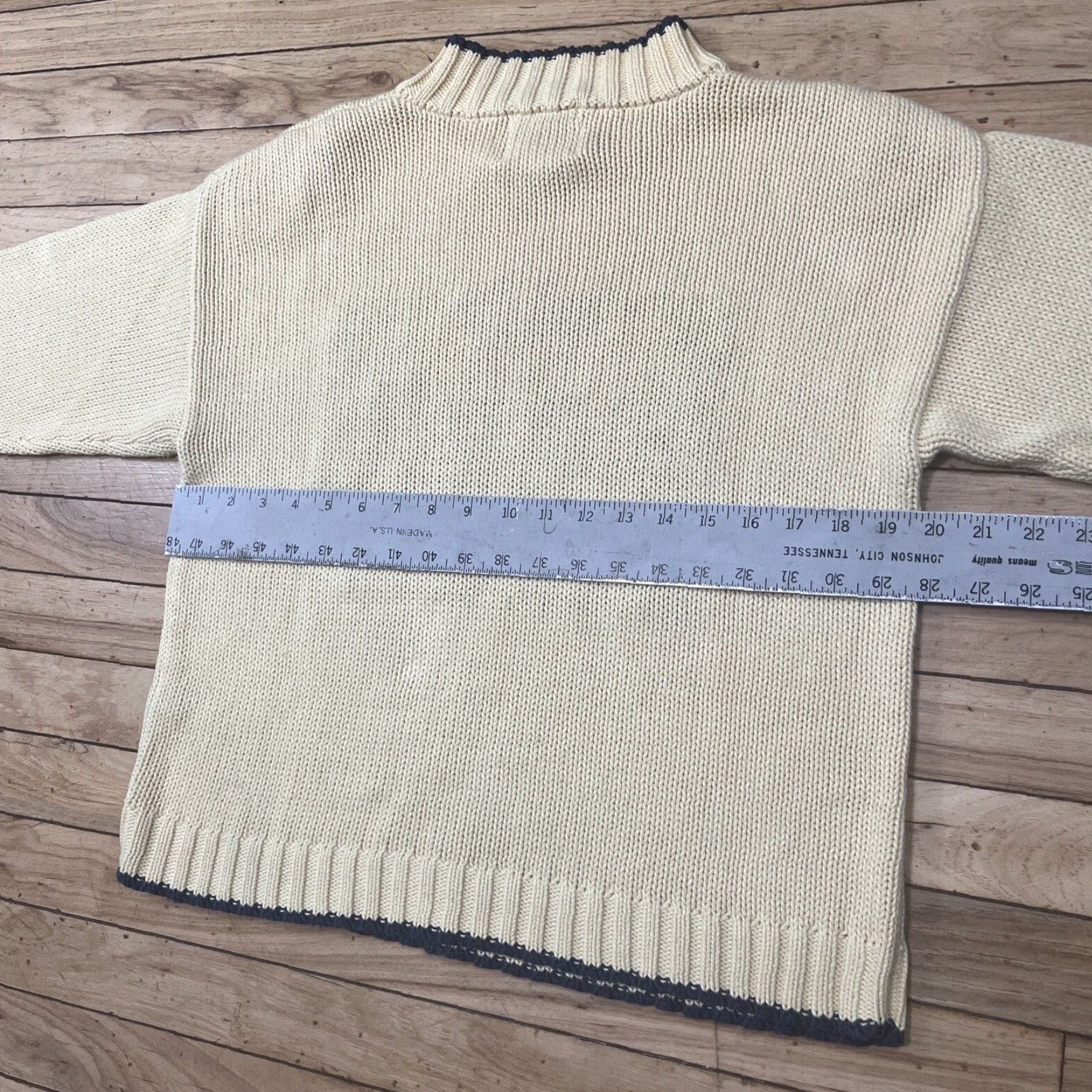 Vintage VINTAGE CHRISTOPHER & BANKS Sweater Women S Pullover Knit 90s Hand Embroidered Snowflake Shawl Neck Yellow Holiday Winter Cabin Snowflake Womens Size S / US 4 / IT 40 - 6 Thumbnail