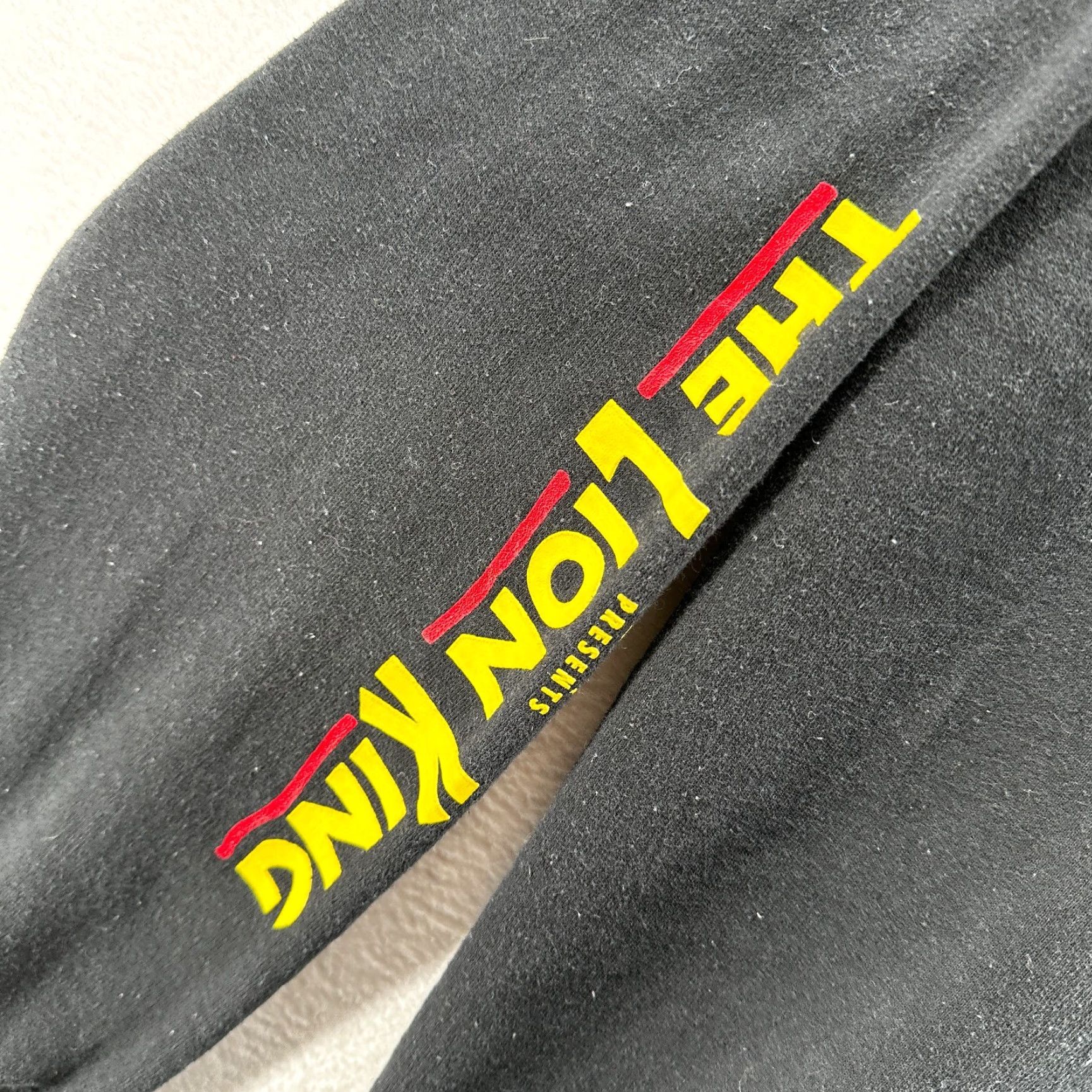 Disney Disney Hoodie Mens Medium Long Sleeve Black Cotton Blend Pockets Pullover The Lion King Broadway Musical Classic Theme Size US M / EU 48-50 / 2 - 5 Thumbnail