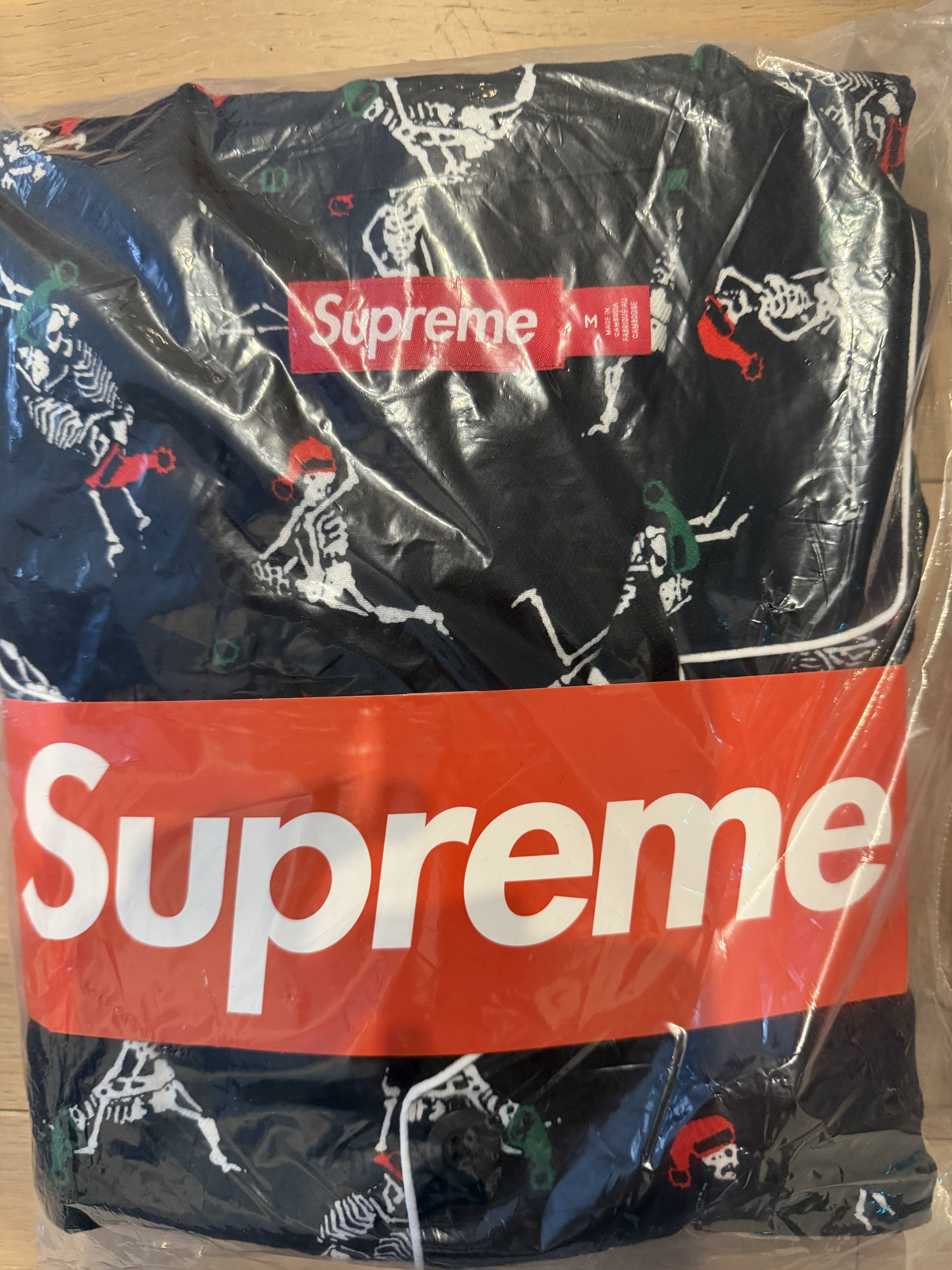 Hanes × Supreme Supreme Black Holiday Pajama Set Size FW25 Size 32 - 4 Thumbnail
