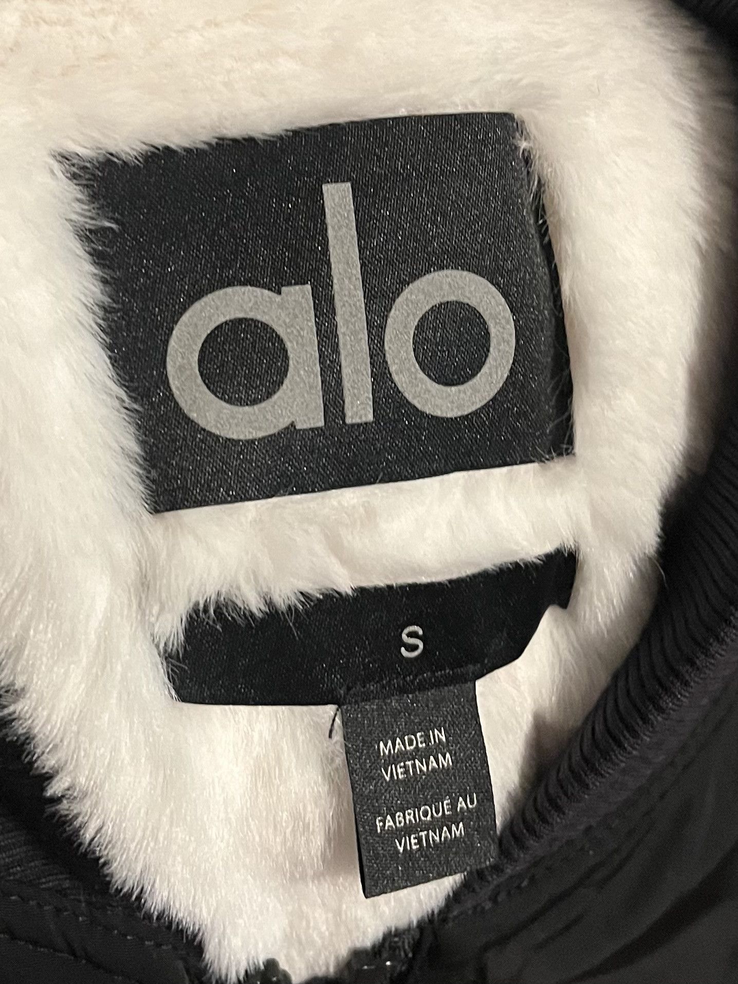 Alo Yoga Alo Yoga Jacket Faux Fur Lined Bomber Oversized Full Zip Size S / US 4 / IT 40 - 3 Thumbnail