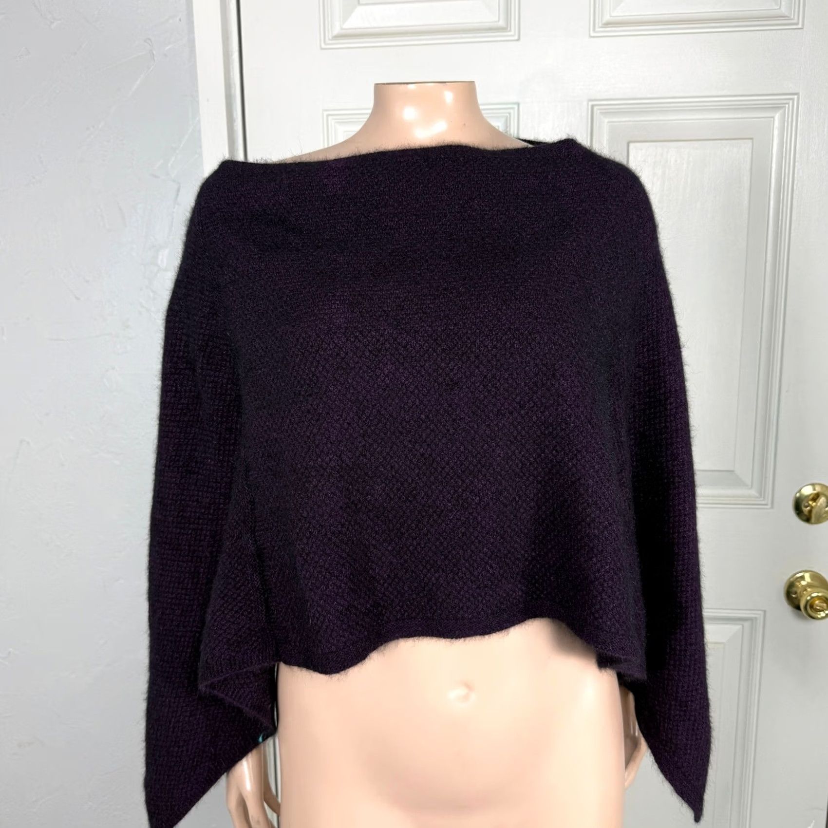 Vintage Southern Light Poncho Sweater Women's One size Purple Merino Wool Silk Possum Fur C4-5 Size ONE SIZE - 2 Thumbnail