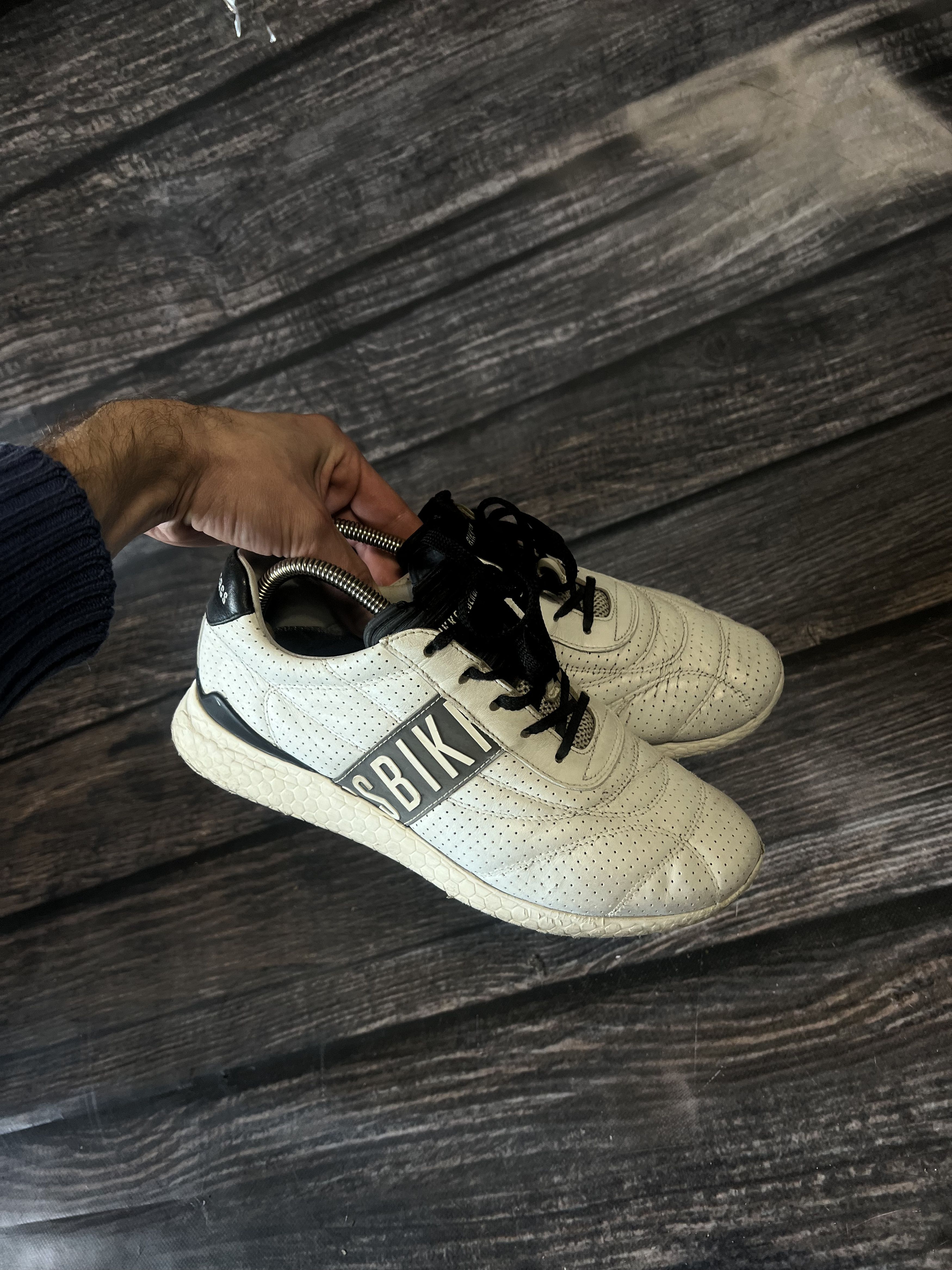 Dirk Bikkembergs Dirk Bikkembergs Leather Low Top Sneakers Size US 9 / IT 39 - 1 Thumbnail