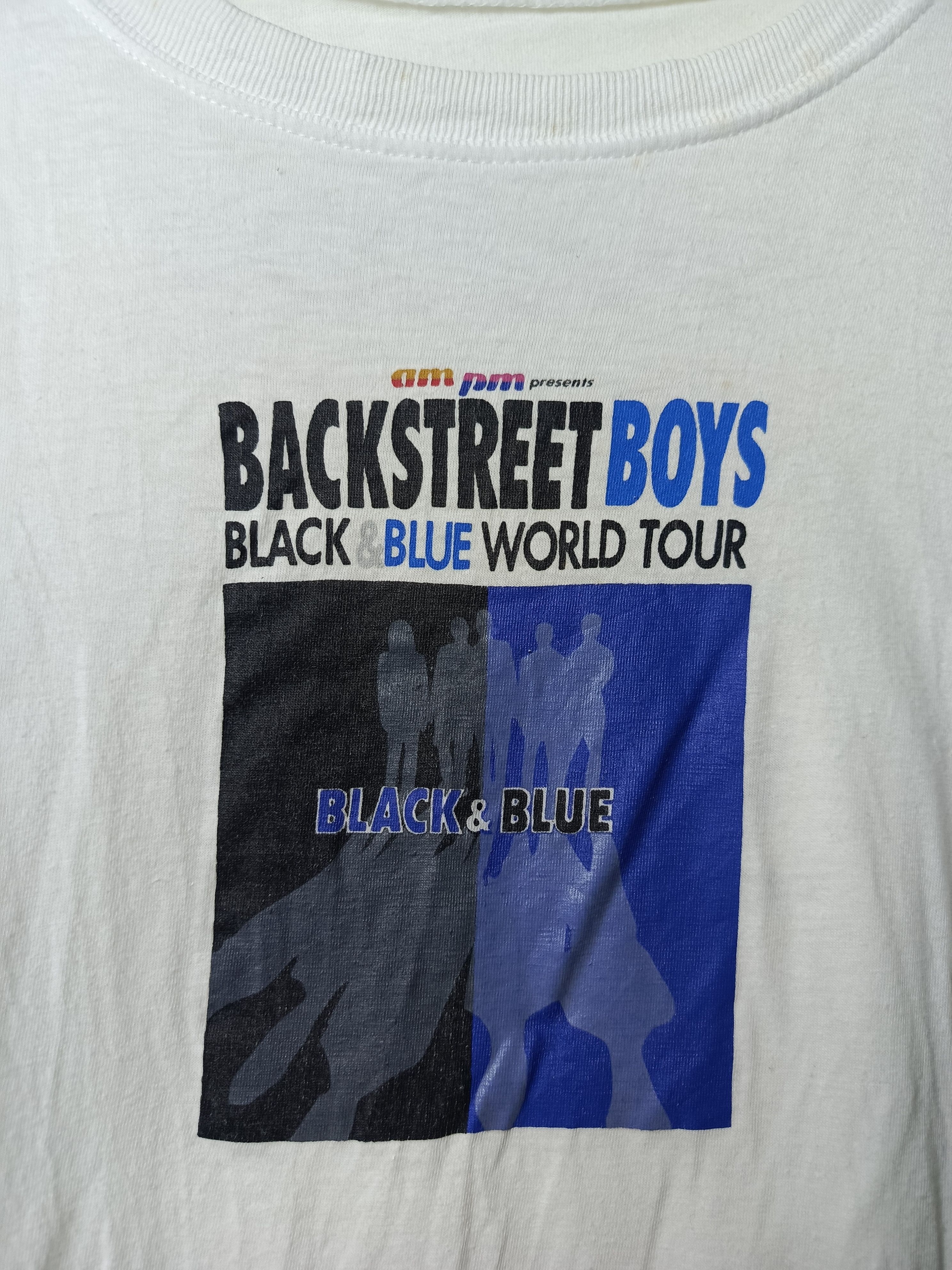 Band Tees Backstreet boys black & blue world Tour 2001 Size US M / EU 48-50 / 2 - 7 Thumbnail