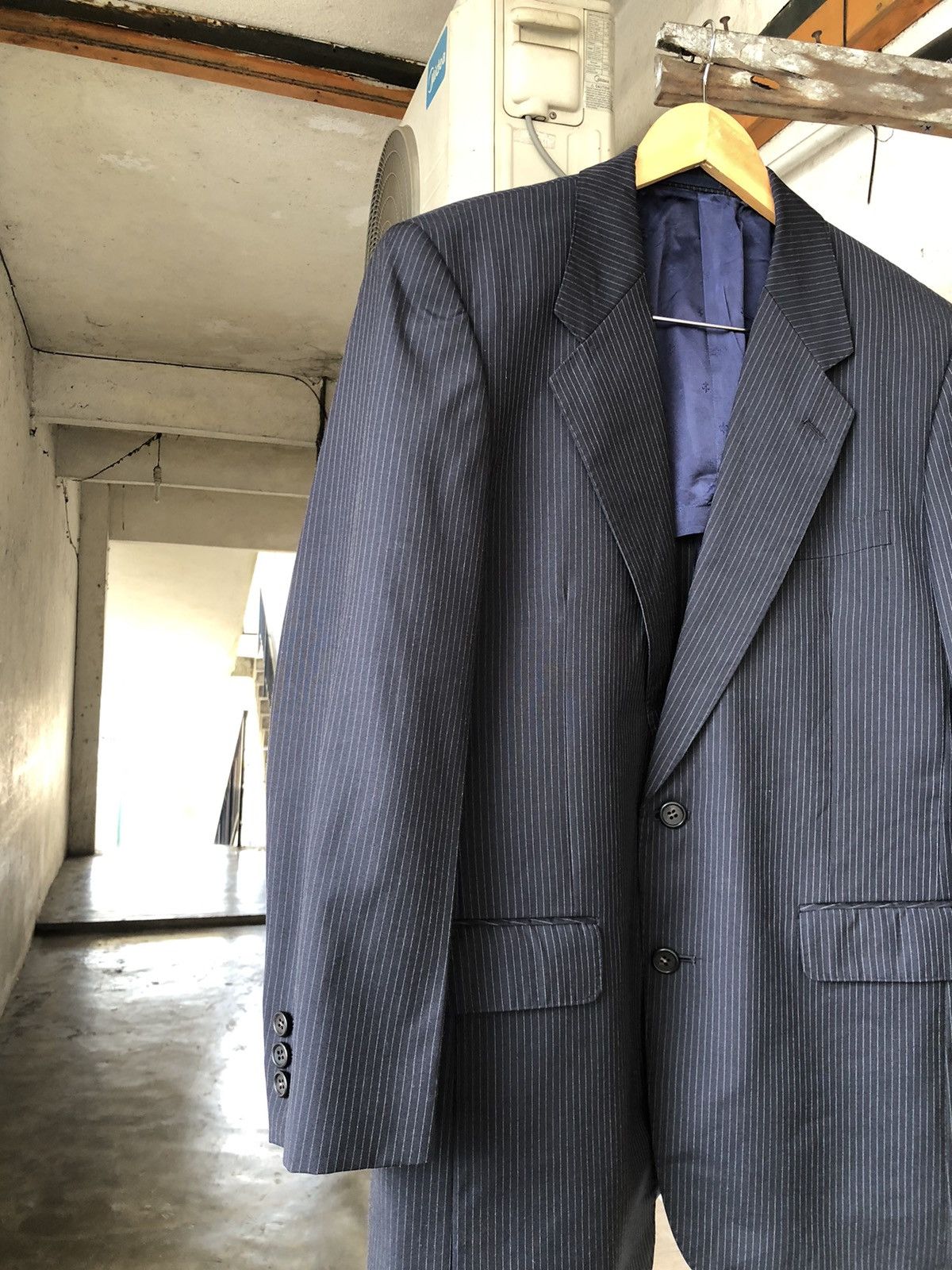 Yves Saint Laurent Yves Saint Laurent Strip Single Breasted Blazer Size US L / EU 52-54 / 3 - 5 Thumbnail