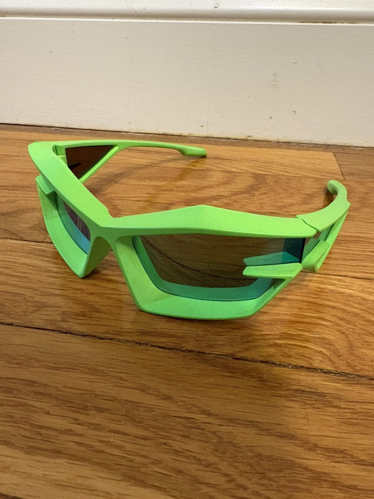 Givenchy Givenchy Giv Cut Sunglasses Size ONE SIZE - 2 Thumbnail