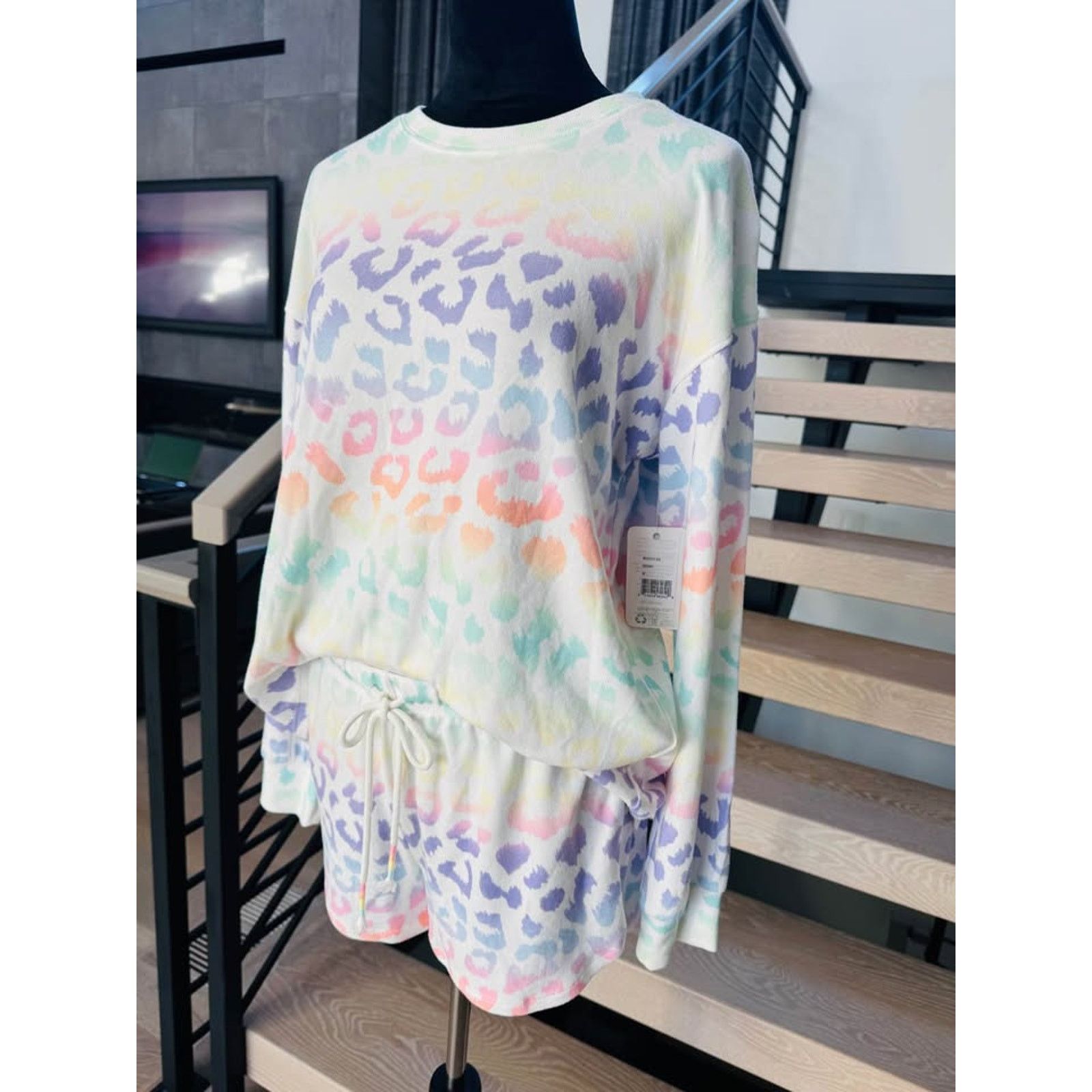 Other Rainbow Pastel Leopard Loungewear Set M. Brand new with tags Size M / US 6-8 / IT 42-44 - 3 Thumbnail