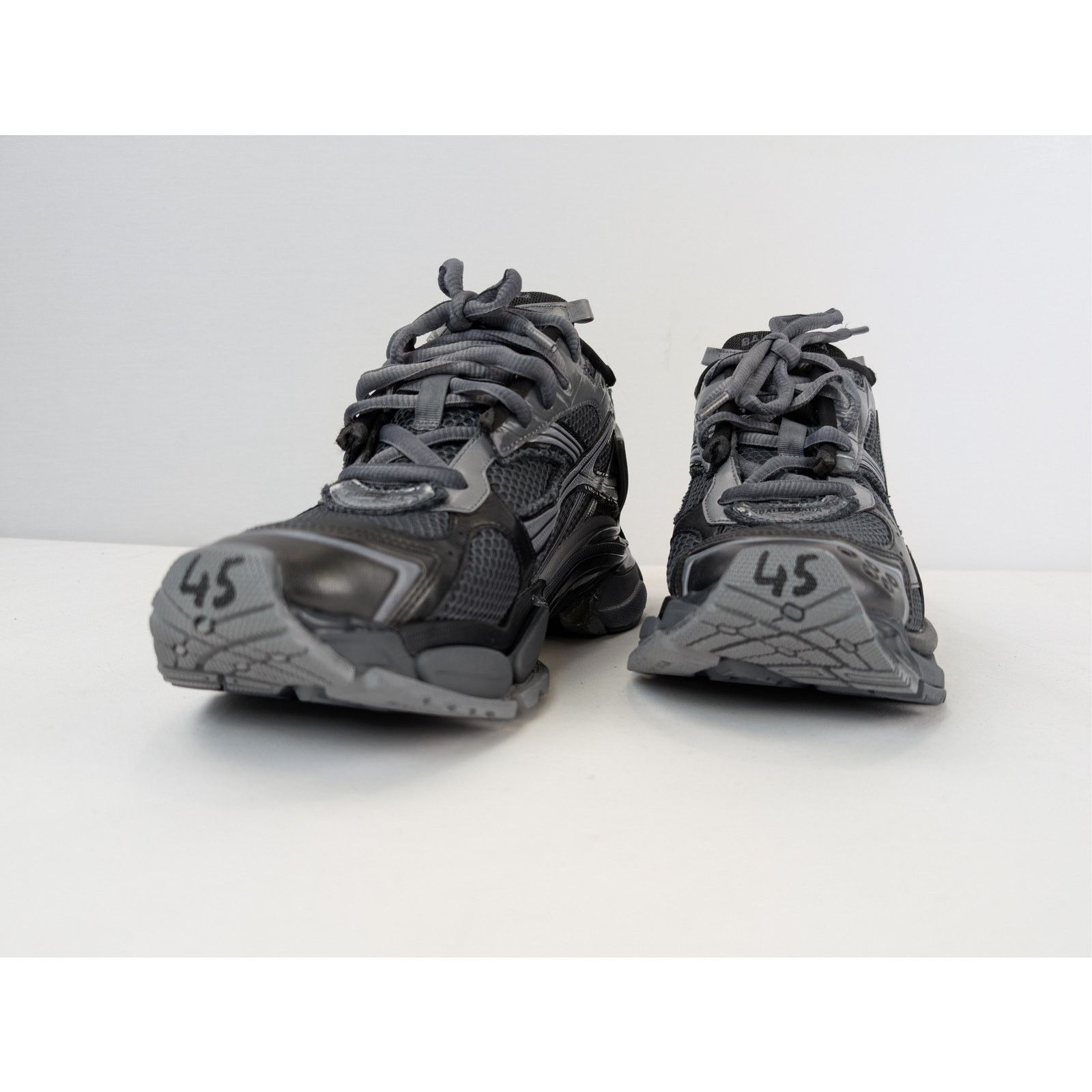 Balenciaga o1rshd1 Mesh and Rubber Runner Sneaker in Dark Grey / Black Size US 12 / EU 45 - 8 Thumbnail