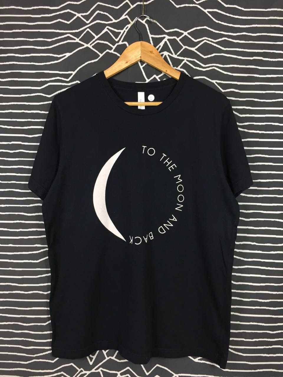 Vintage To The Moon And Back Graphic Minimalist Tee Size US L / EU 52-54 / 3 - 2 Thumbnail
