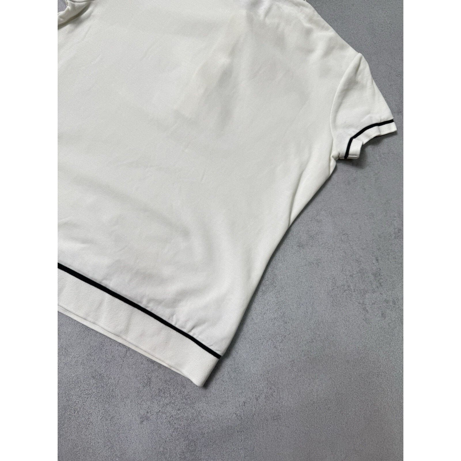 Moncler Moncler Women Polo T Shirt Collar Logo Size S White Size S / US 4 / IT 40 - 18 Thumbnail
