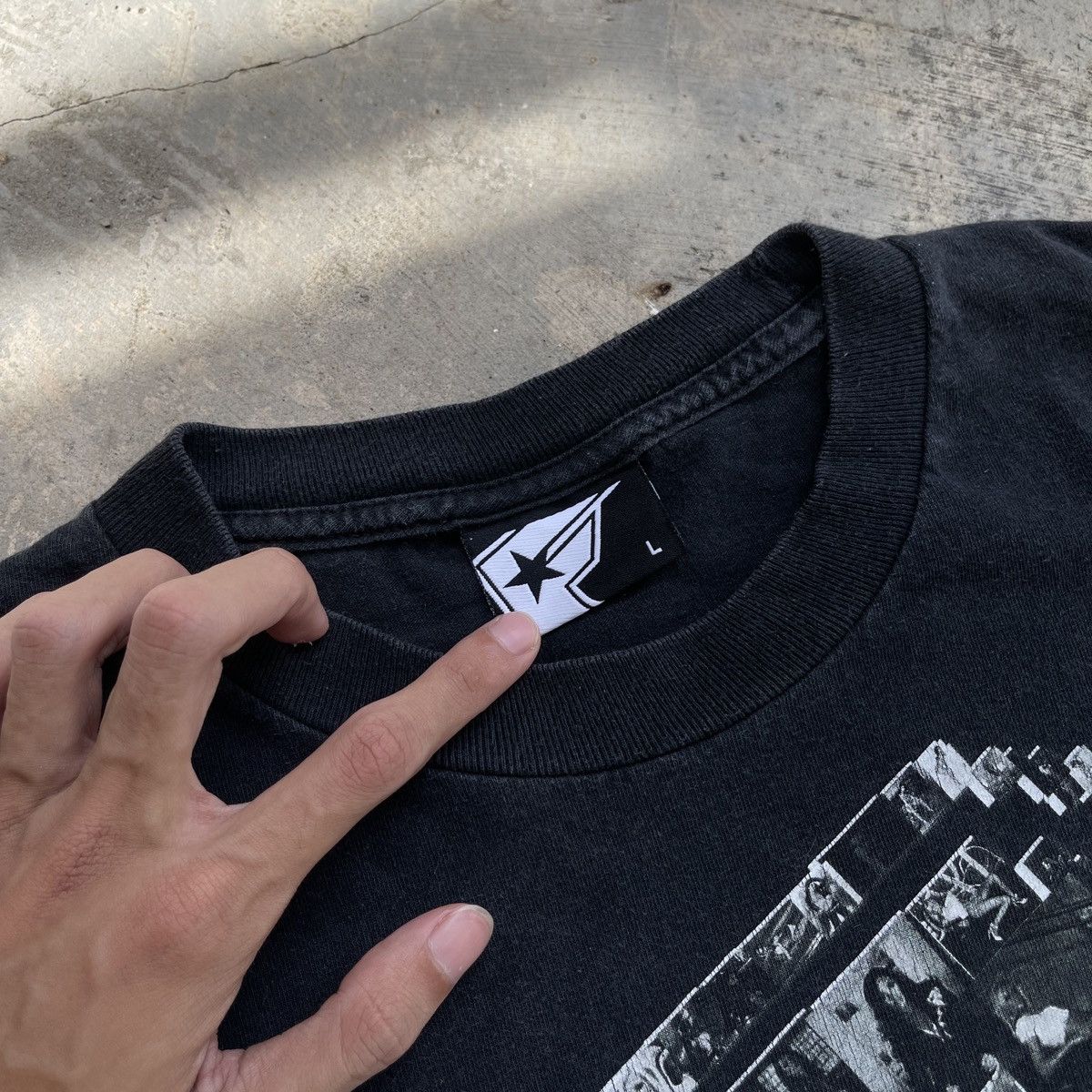 Famous Stars And Straps Vintage 2000’s Famous Stars And Straps Rare T Shirt Size L Size US L / EU 52-54 / 3 - 4 Thumbnail