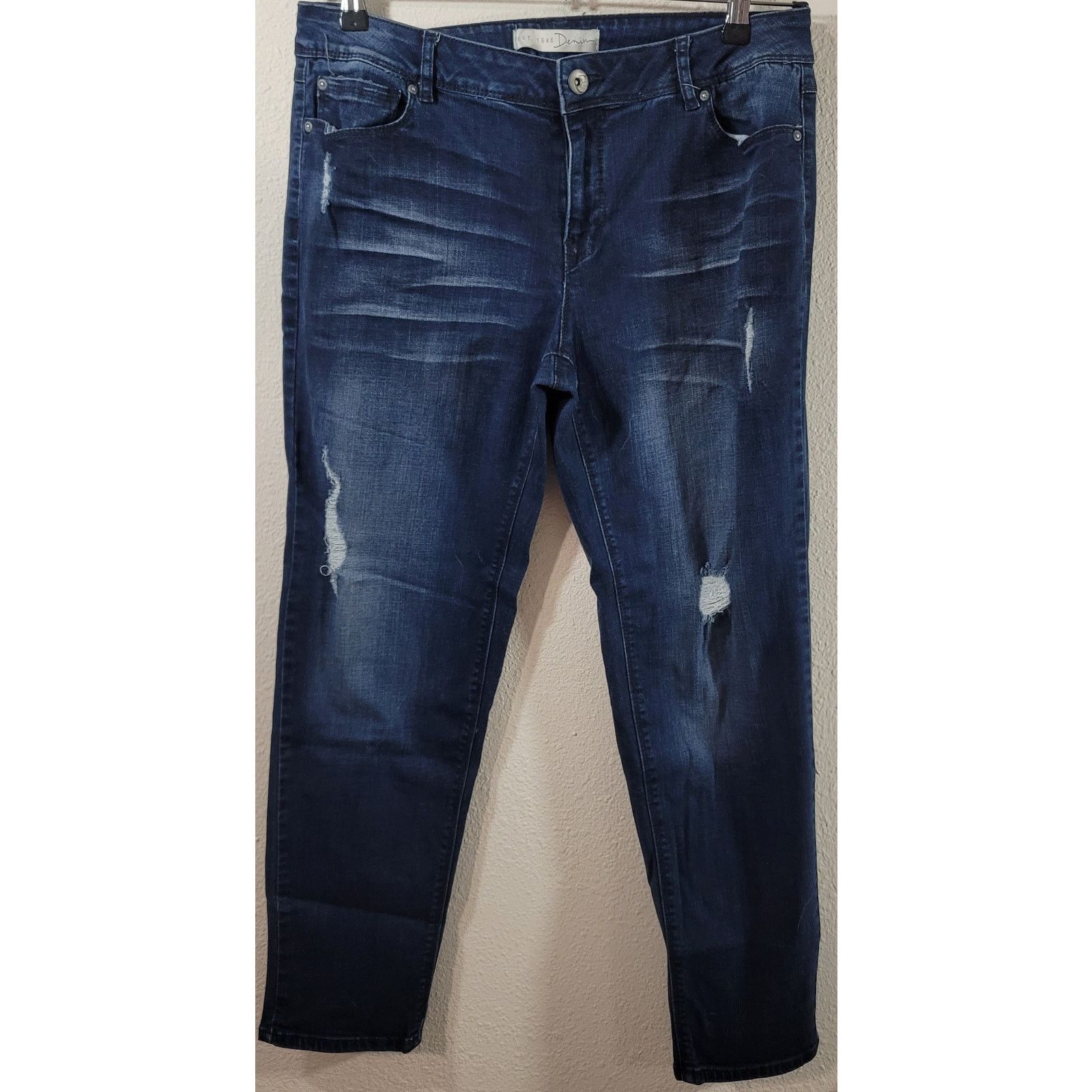 Other Cato Dark Blue Distressed Contemporary Jeans 12 Lightweight Size 34" / US 12 / IT 48 - 1 Thumbnail