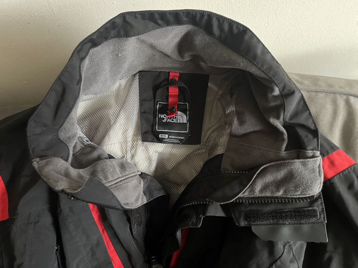 The North Face The North Face men's medium rain jacket Size US M / EU 48-50 / 2 - 7 Thumbnail