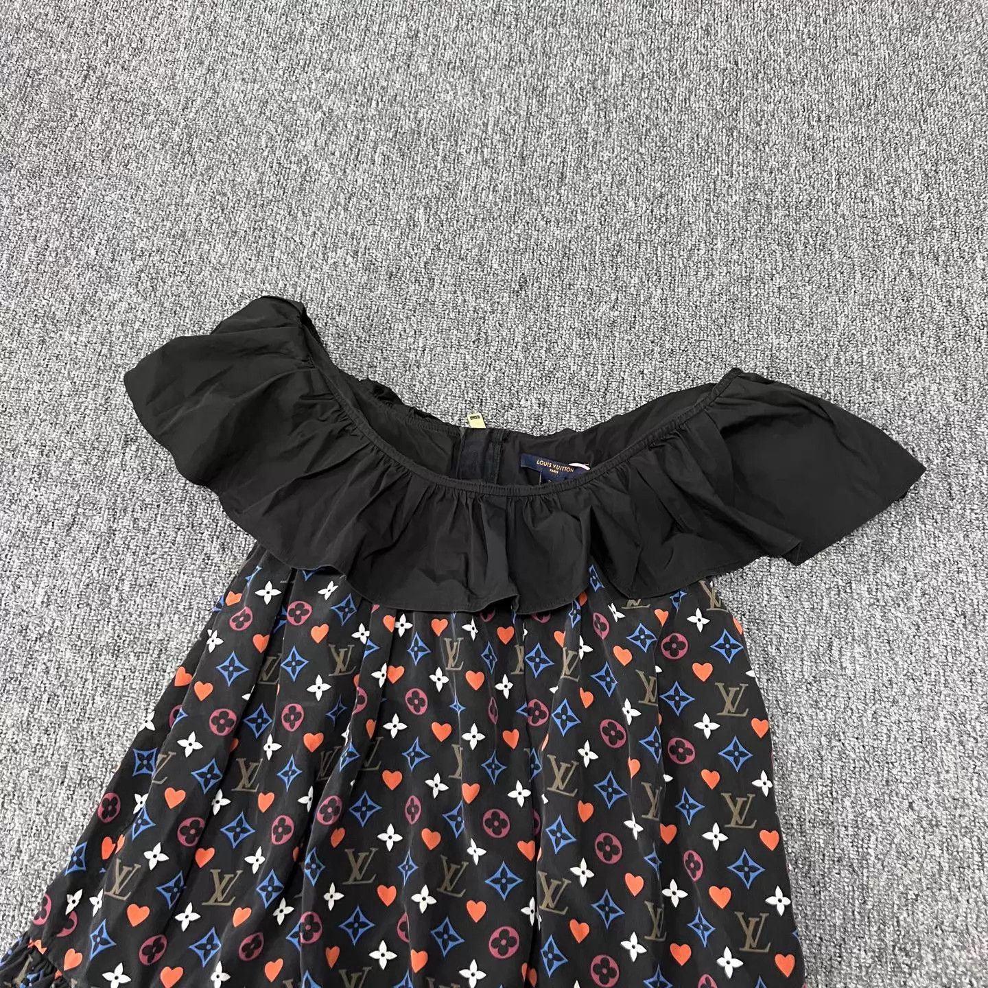 Louis Vuitton LV Ruffle Silk Monogram All-Over Print Dress 36 Size XS / US 0-2 / IT 36-38 - 3 Thumbnail