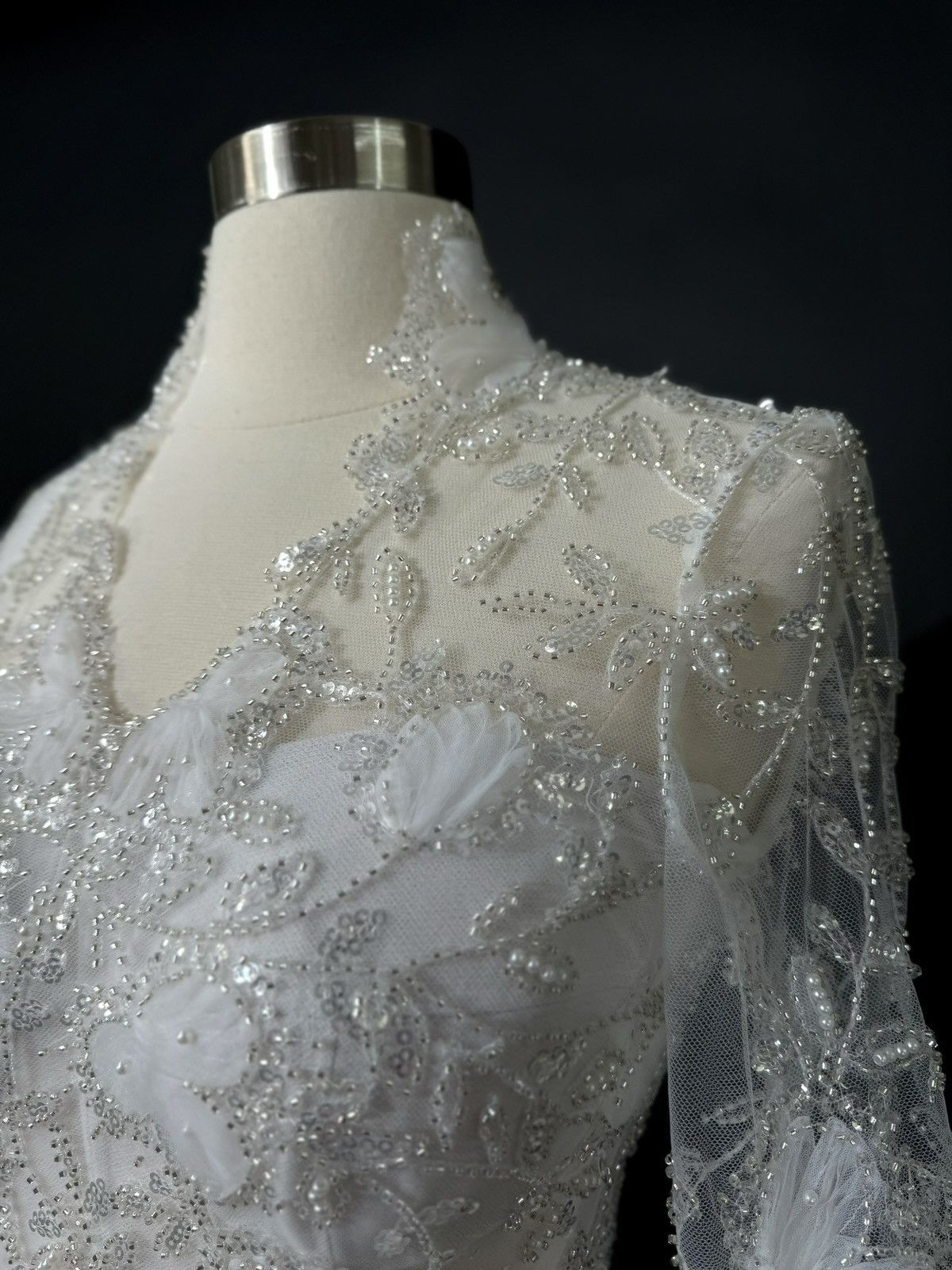 Other US 4-6 Anna Augusta Beaded Embroidery Lace Bridal Gown Size S / US 4 / IT 40 - 5 Thumbnail