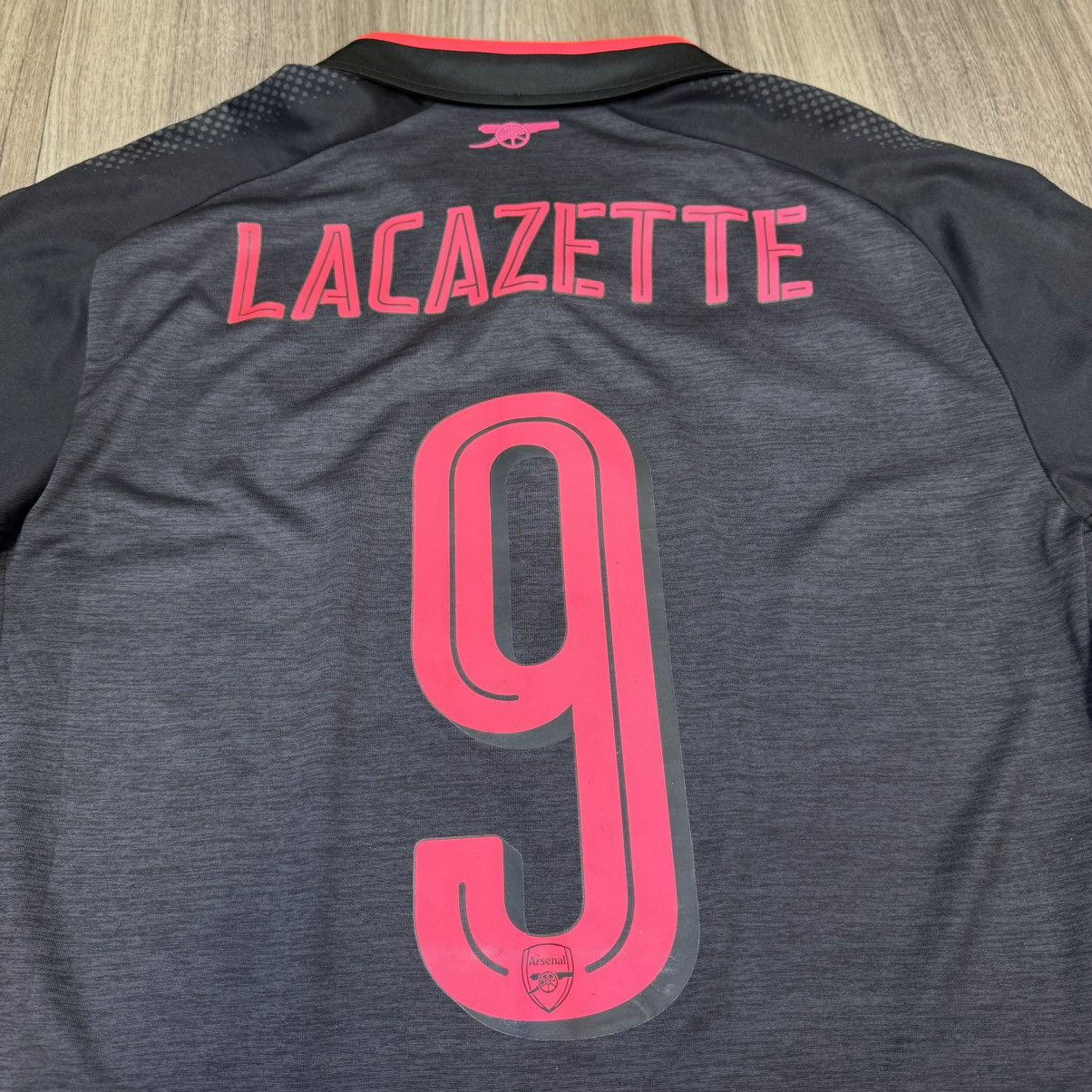 Puma Arsenal 17/18 Europa third away #9 Lacazette Size US M / EU 48-50 / 2 - 4 Thumbnail