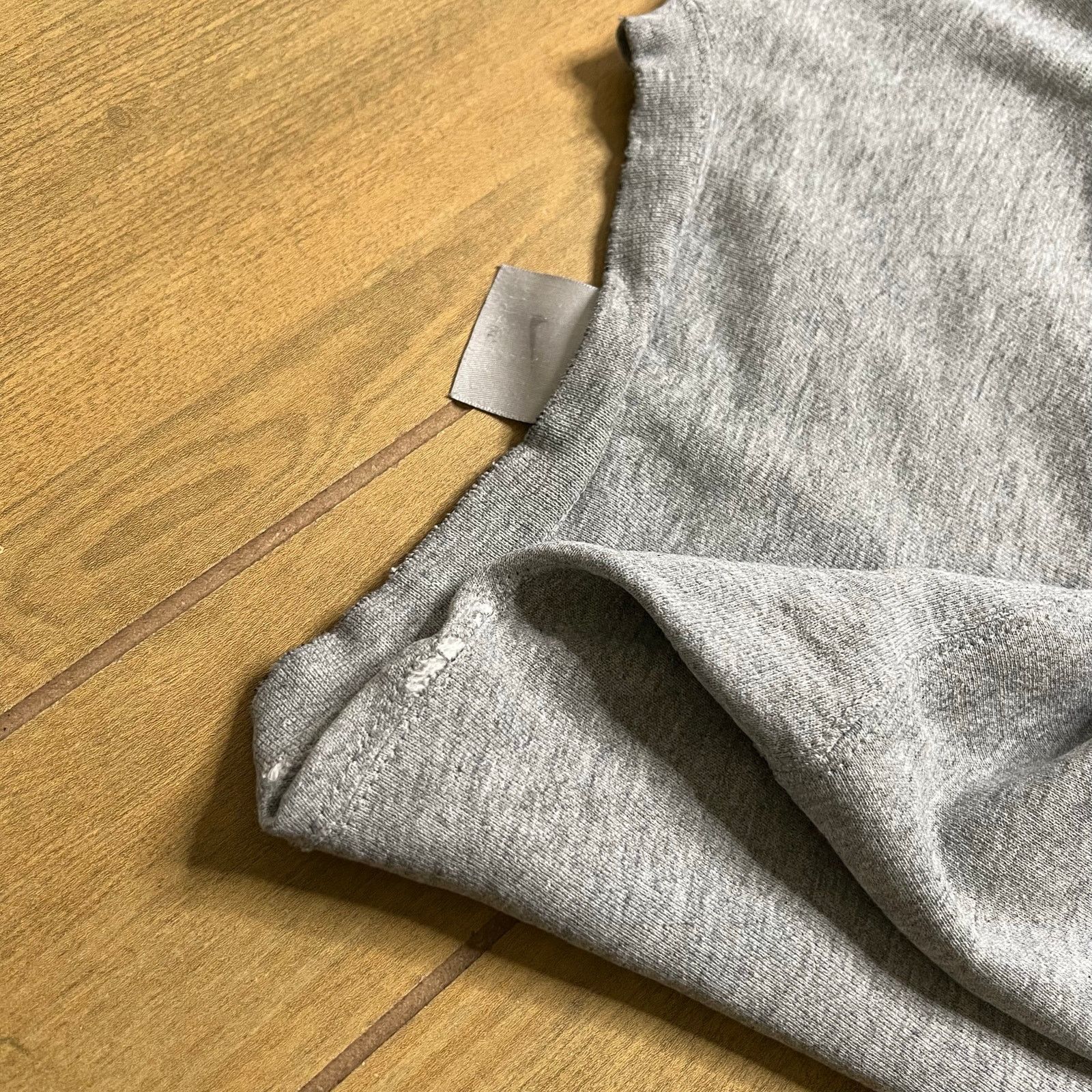 Nike Vintage Nike Crewneck Sweatshirt Swoosh Men Sz XL Distress Size US XL / EU 56 / 4 - 8 Thumbnail