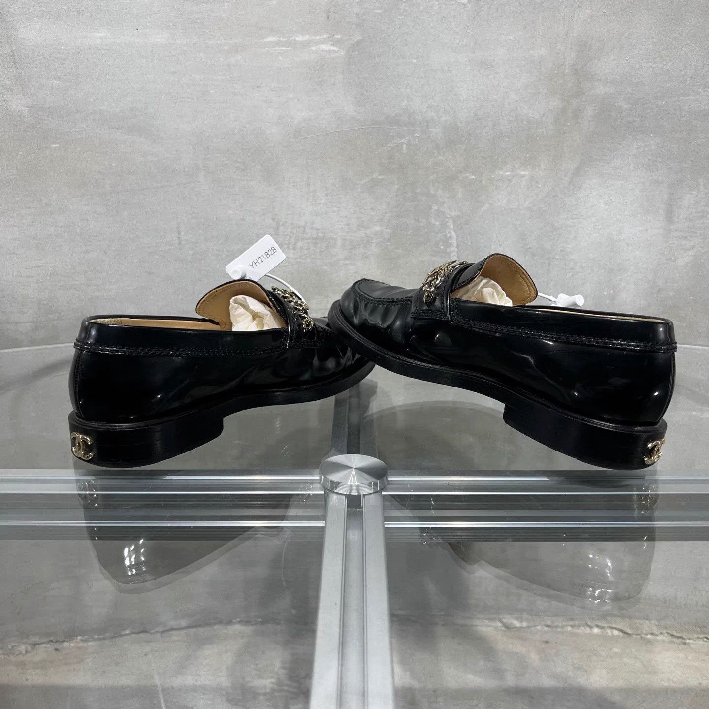 Chanel CHANEL gold-tone buckle chain loafer women's 36.5 Size US 5.5 / IT 35.5 - 5 Thumbnail
