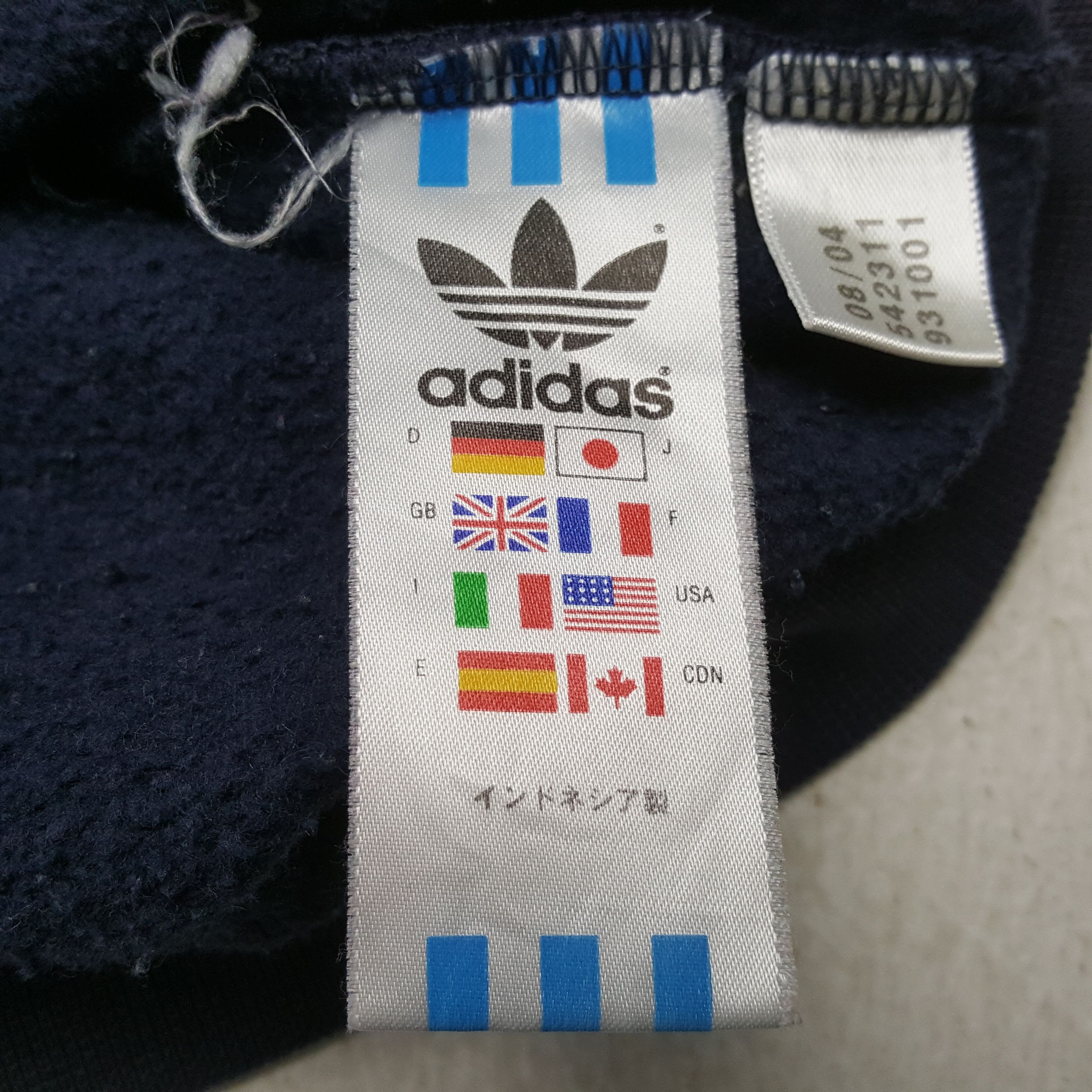 Adidas × Vintage Vintage ADIDAS Big Logo Sportswear Sweatshirt C292N14 Size US M / EU 48-50 / 2 - 10 Thumbnail