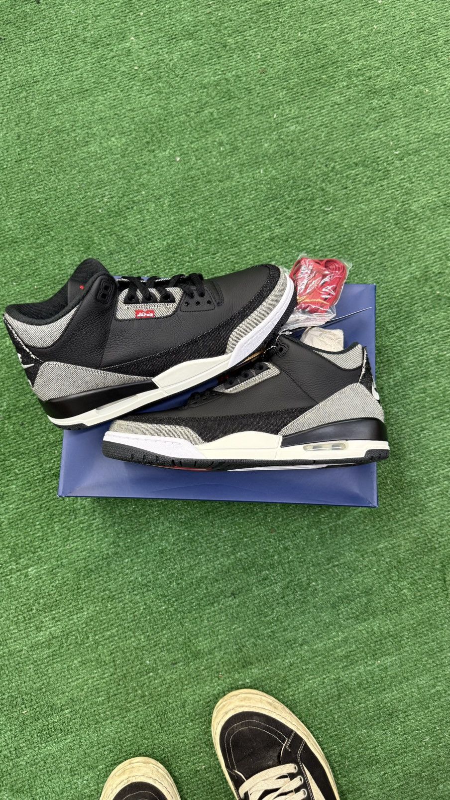 Jordan Brand Jordan retro 3 black levi Size US 10.5 / EU 43-44 - 3 Thumbnail