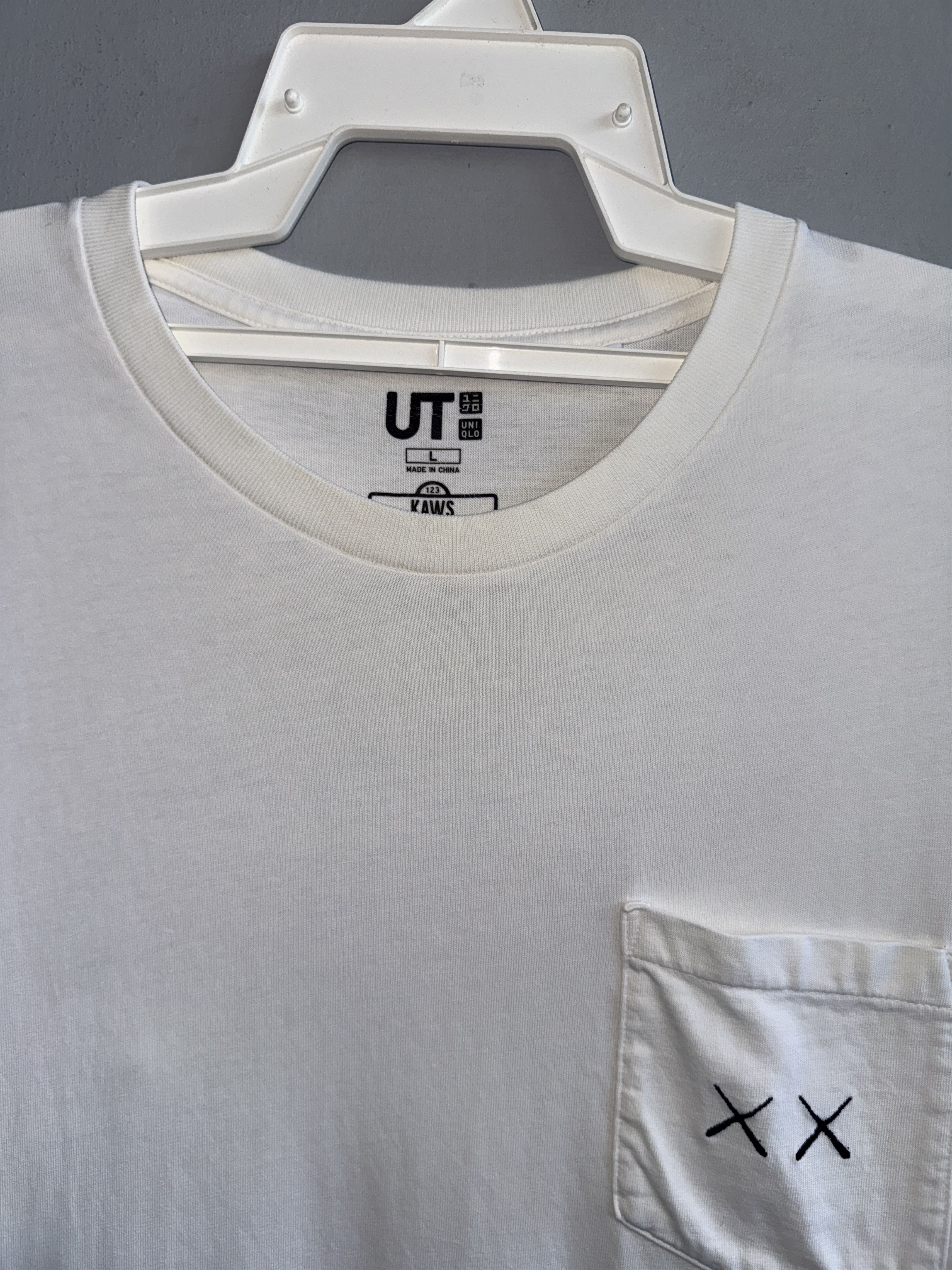 Kaws × Uniqlo Kaws Sesame Street Uniqlo Shirt Size US L / EU 52-54 / 3 - 5 Thumbnail