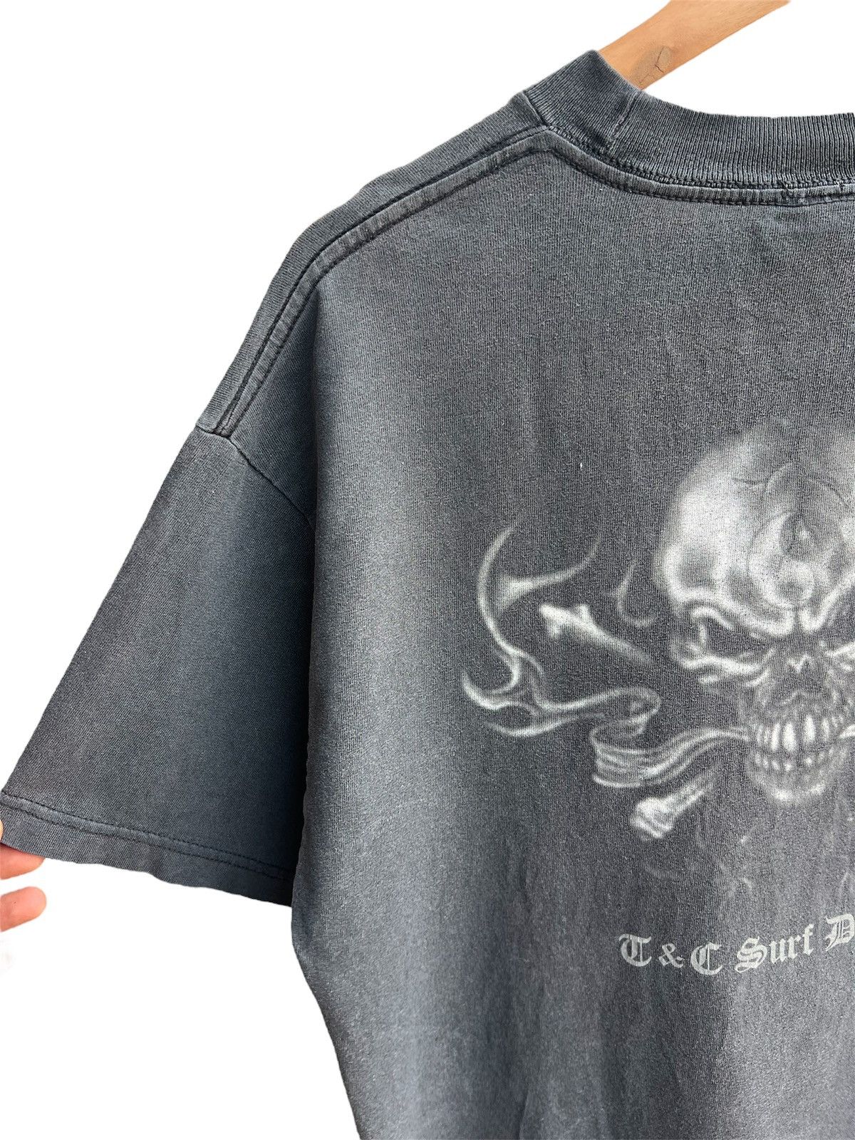 Vintage Vintage Sunfaded Flame Town & Country Skull Surf Tee Size US L / EU 52-54 / 3 - 11 Thumbnail