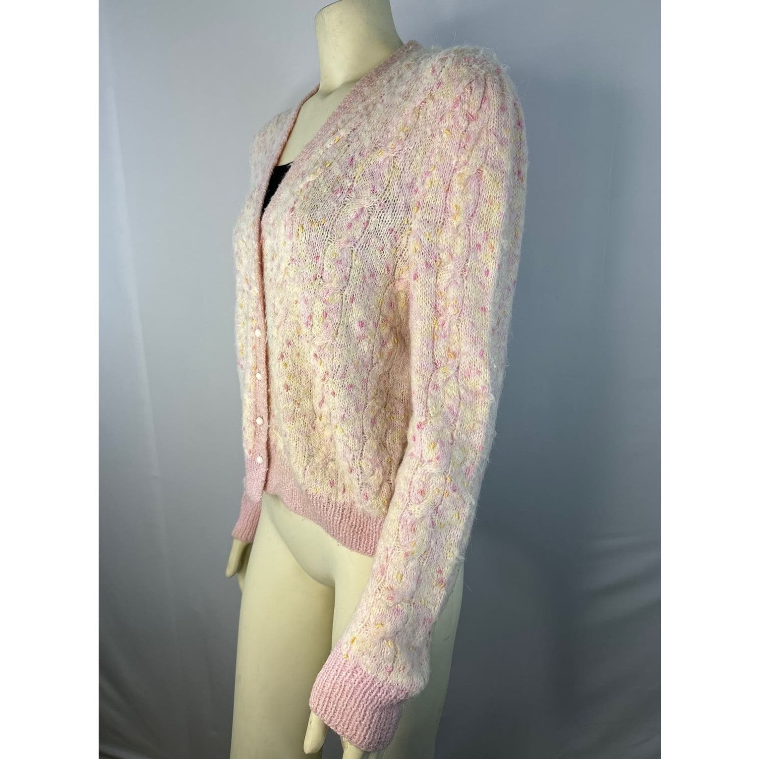 Vintage American vtg hand knit Mohair cardigan pink size medium Size M / US 6-8 / IT 42-44 - 5 Thumbnail