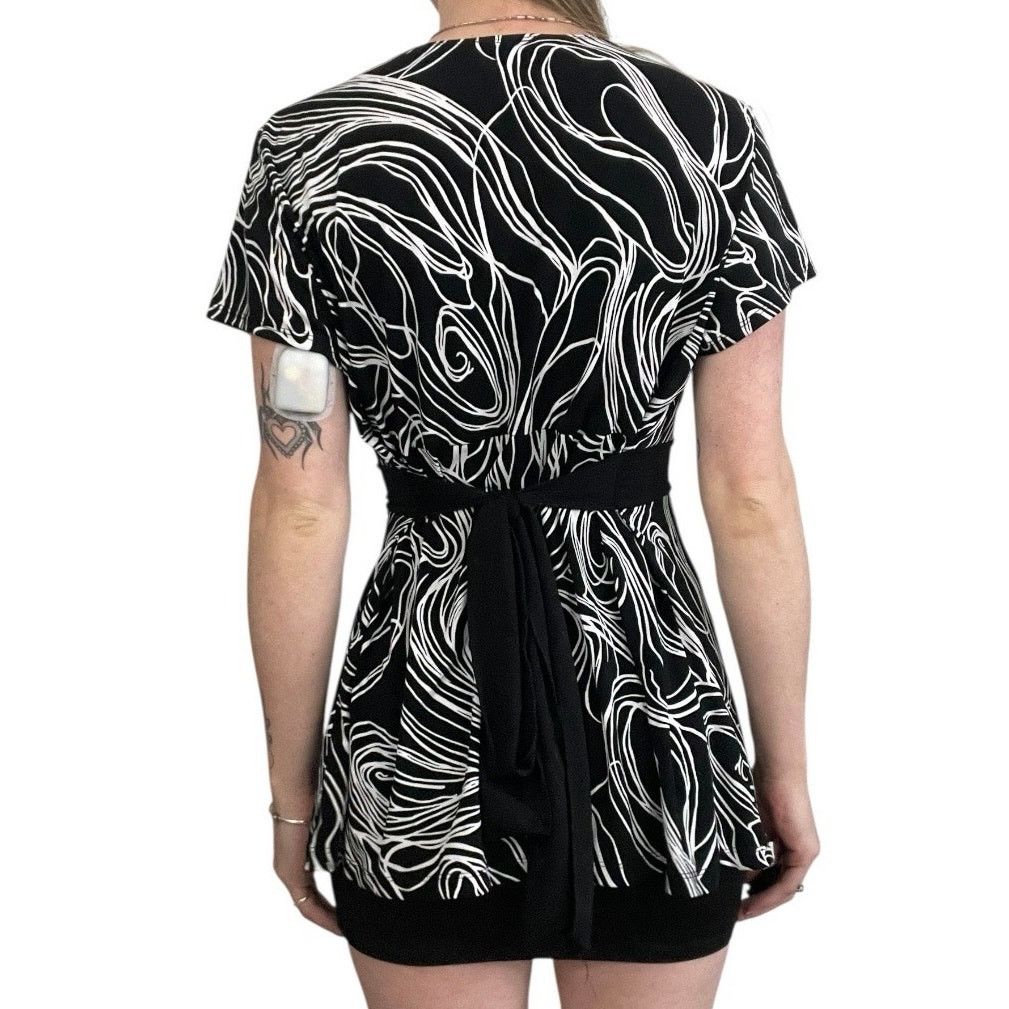 Vintage Julie's Closet Vtg Black & White Funky Tie Back Blouse Size M / US 6-8 / IT 42-44 - 4 Thumbnail