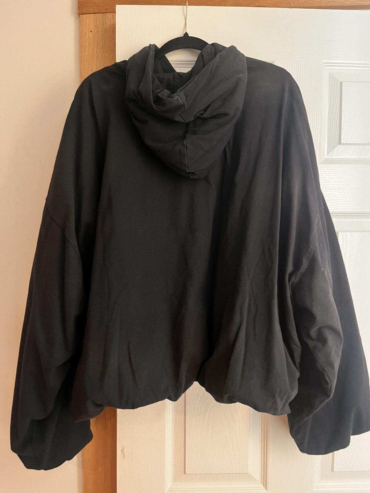 Balenciaga × Gap × Yeezy Yeezy Gap Engineered by Balenciaga Padded Hoodie ‘Black’ Size US M / EU 48-50 / 2 - 2 Thumbnail